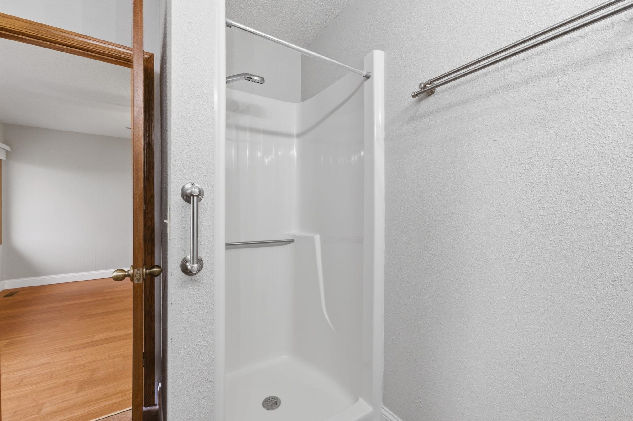 7814 W Westlawn Wichita KS 67212