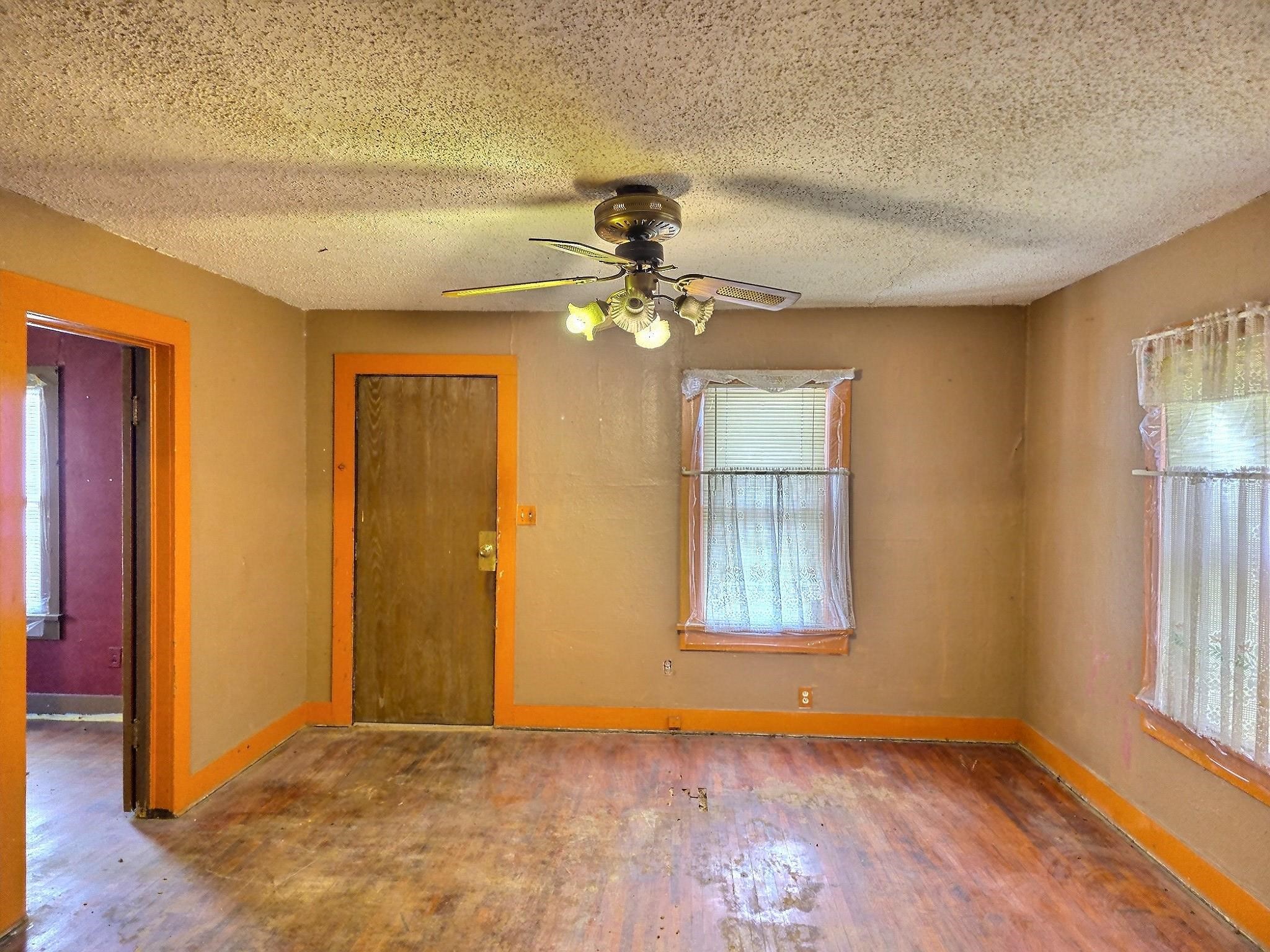 1721 N Grove Avenue Wichita KS 67214