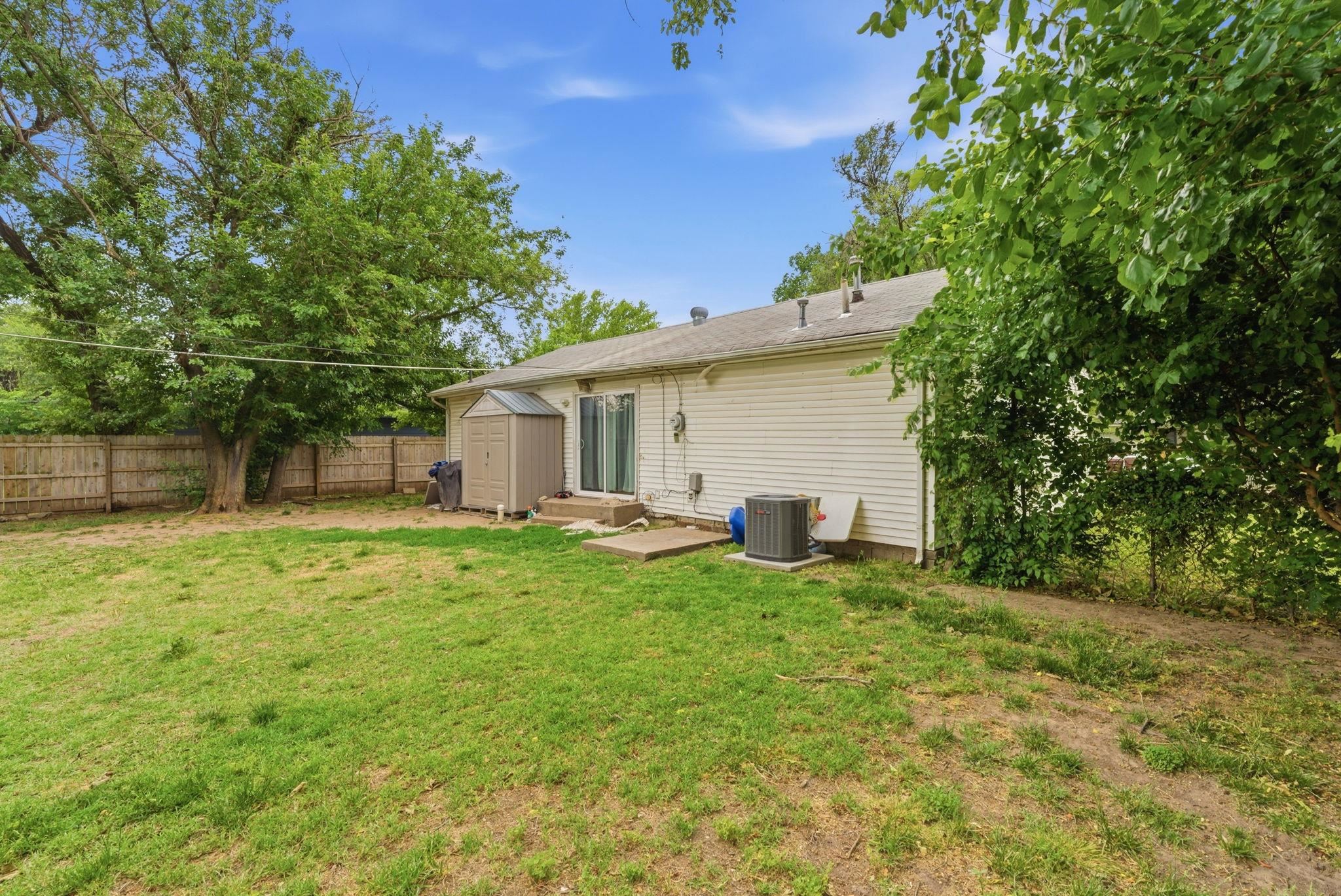 1836 S Bonn Wichita KS 67213