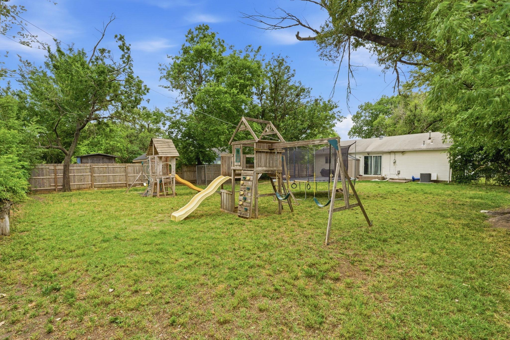 1836 S Bonn Wichita KS 67213