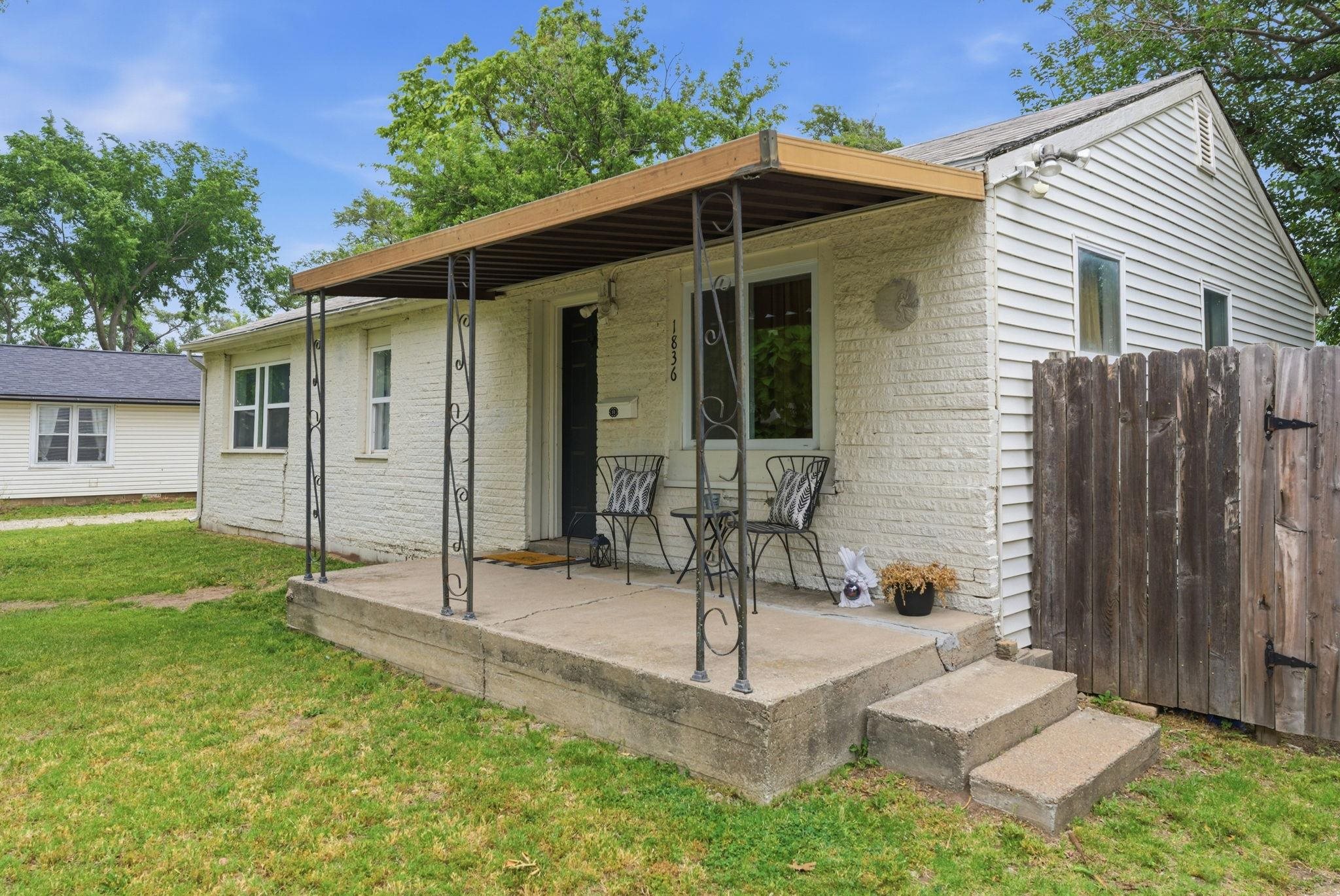 1836 S Bonn Wichita KS 67213