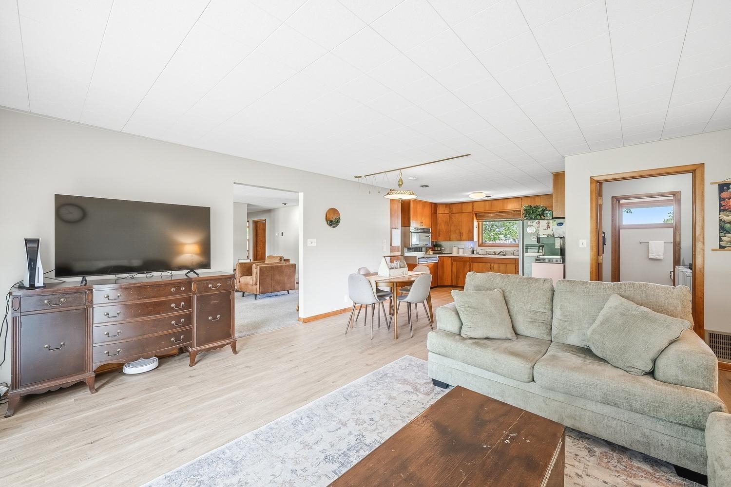 230 S Westview Andover KS 67002