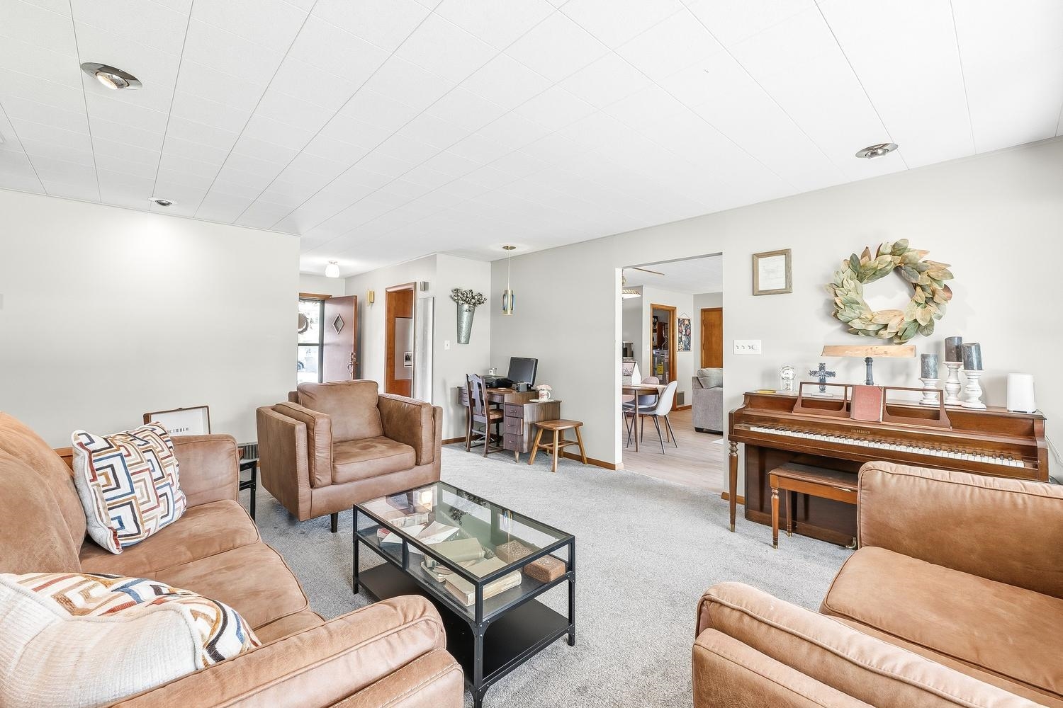 230 S Westview Andover KS 67002
