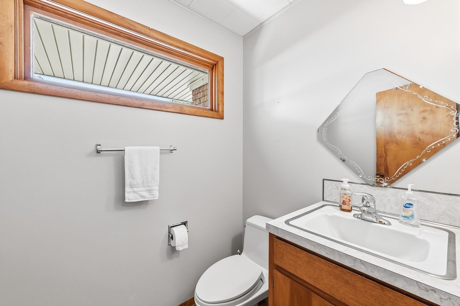 230 S Westview Andover KS 67002