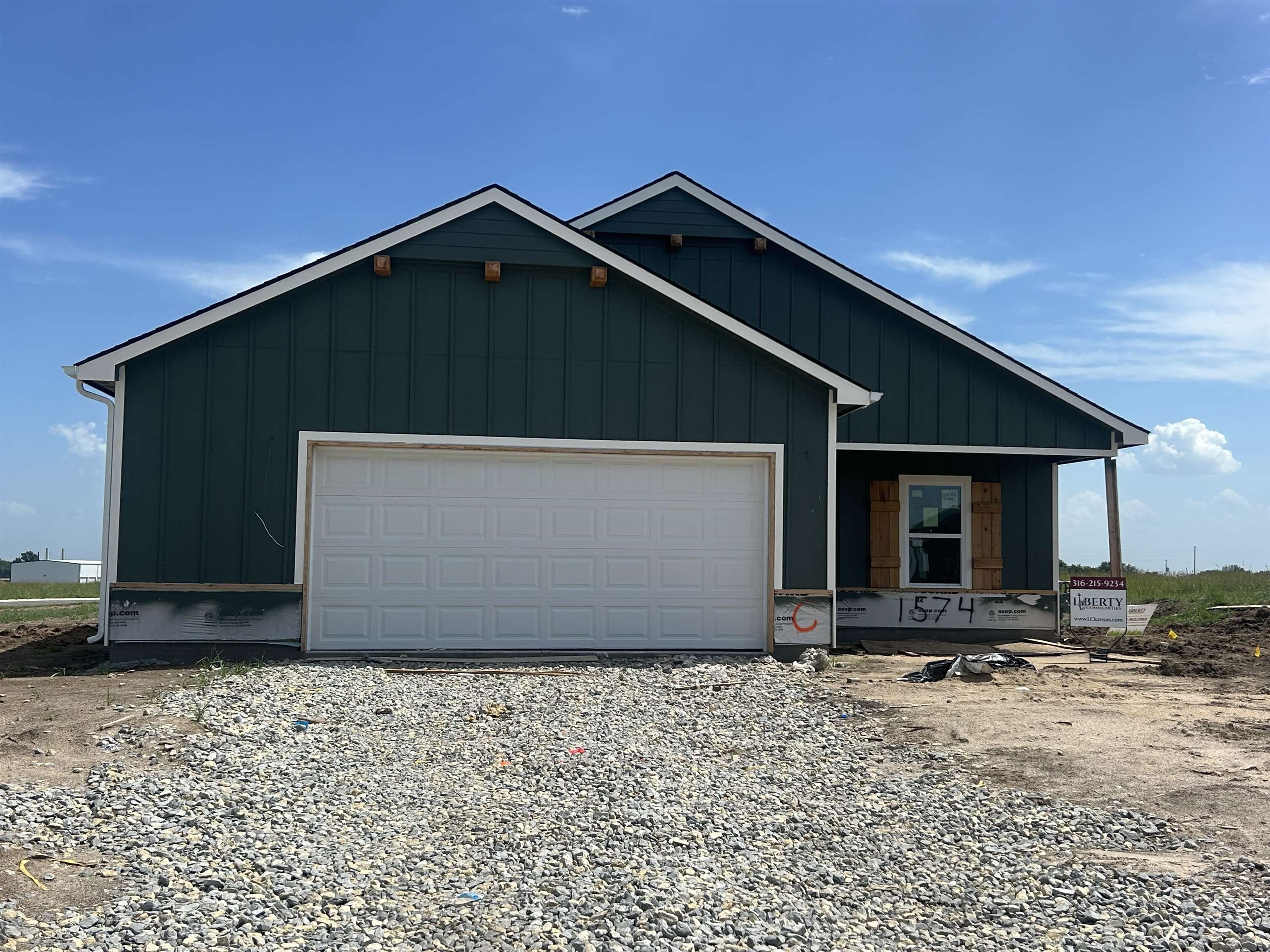 1574 N Emerald Valley Drive Mulvane KS 67110