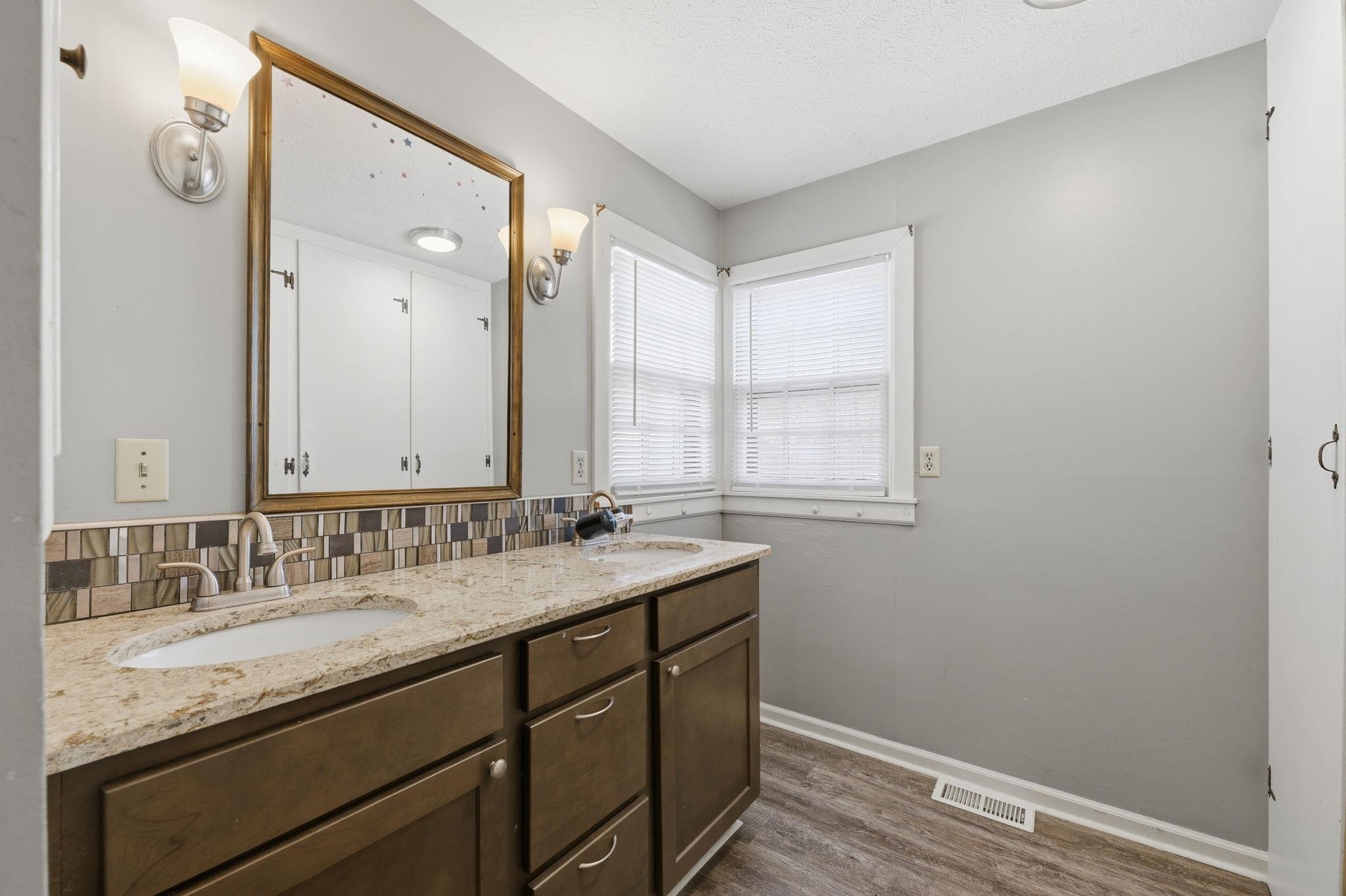 1124 W 20th Wichita KS 67203