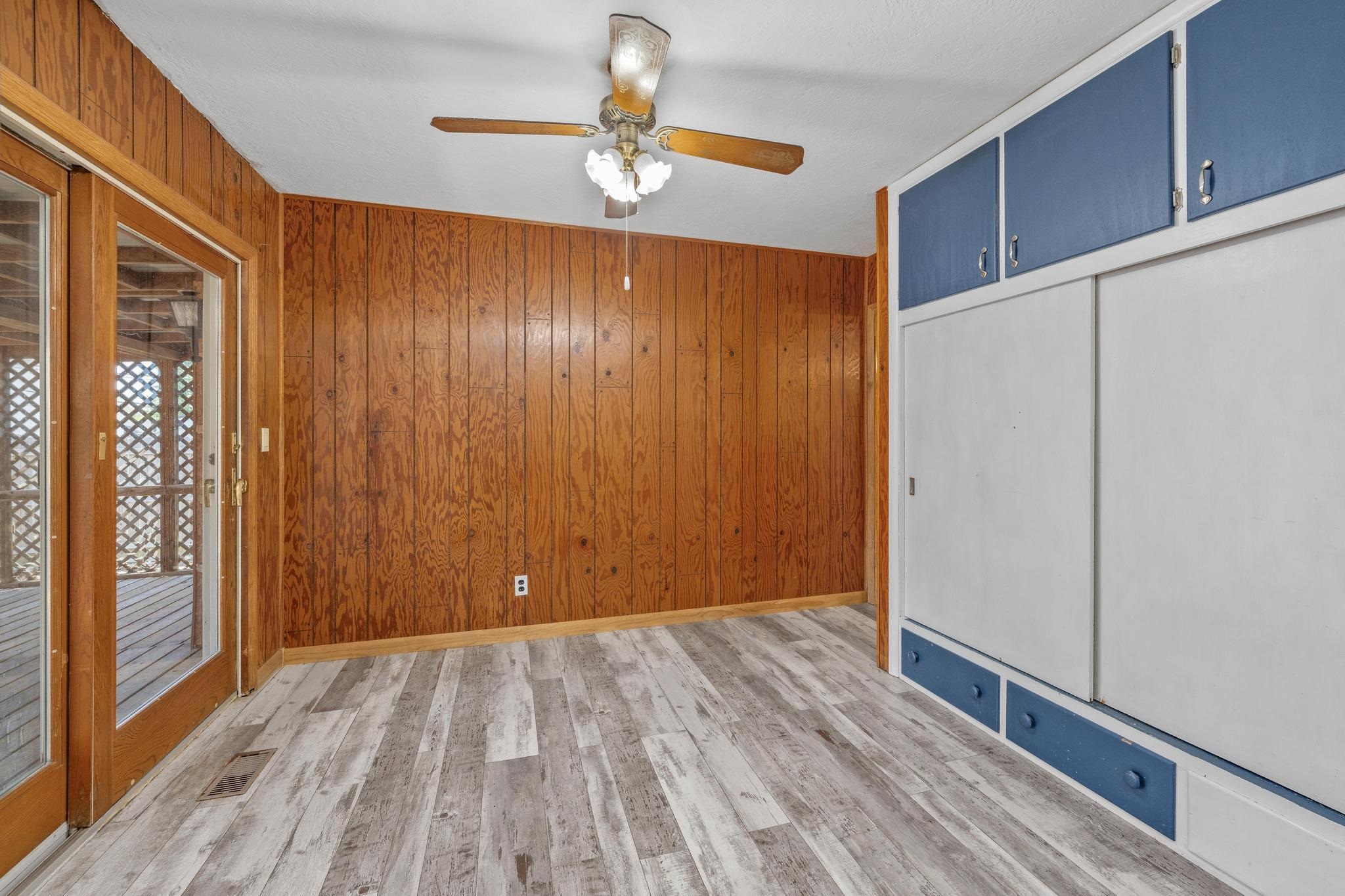 1319 N Poplar Street Wellington KS 67152
