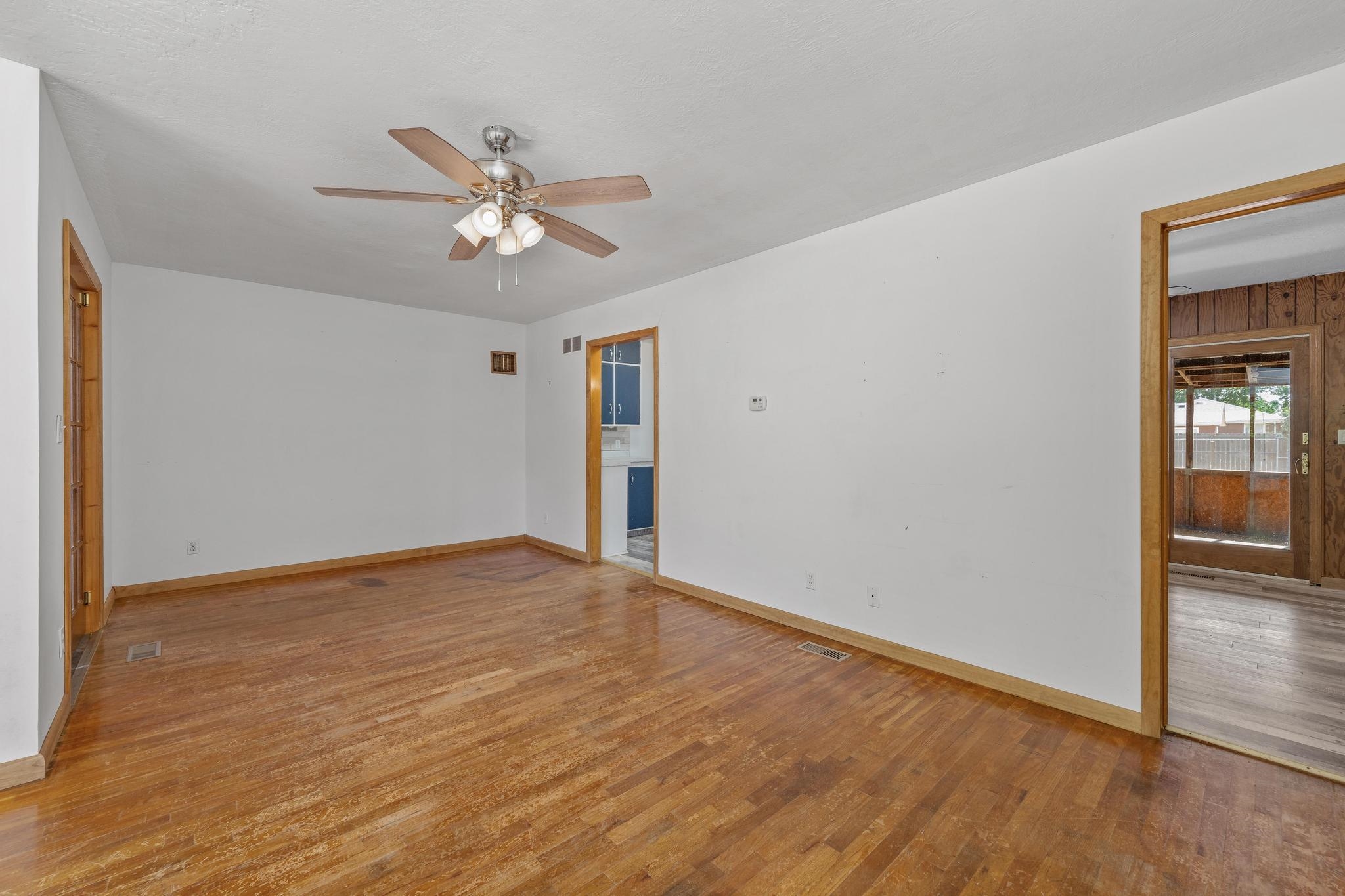 1319 N Poplar Street Wellington KS 67152