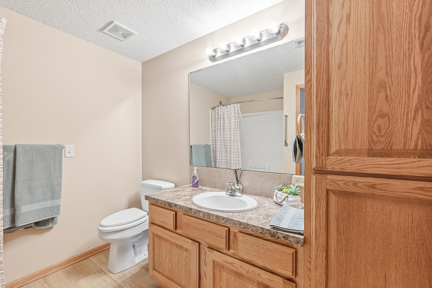 8706 E Scragg Wichita KS 67226