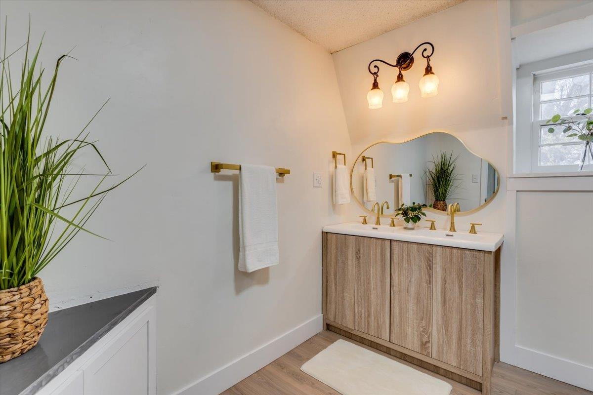 565 S Circle Drive Derby KS 67037