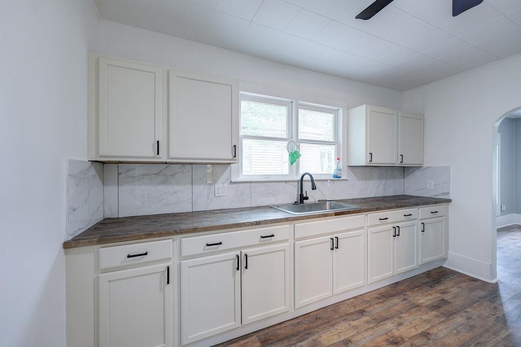 1516 E 11th Avenue Winfield KS 67156