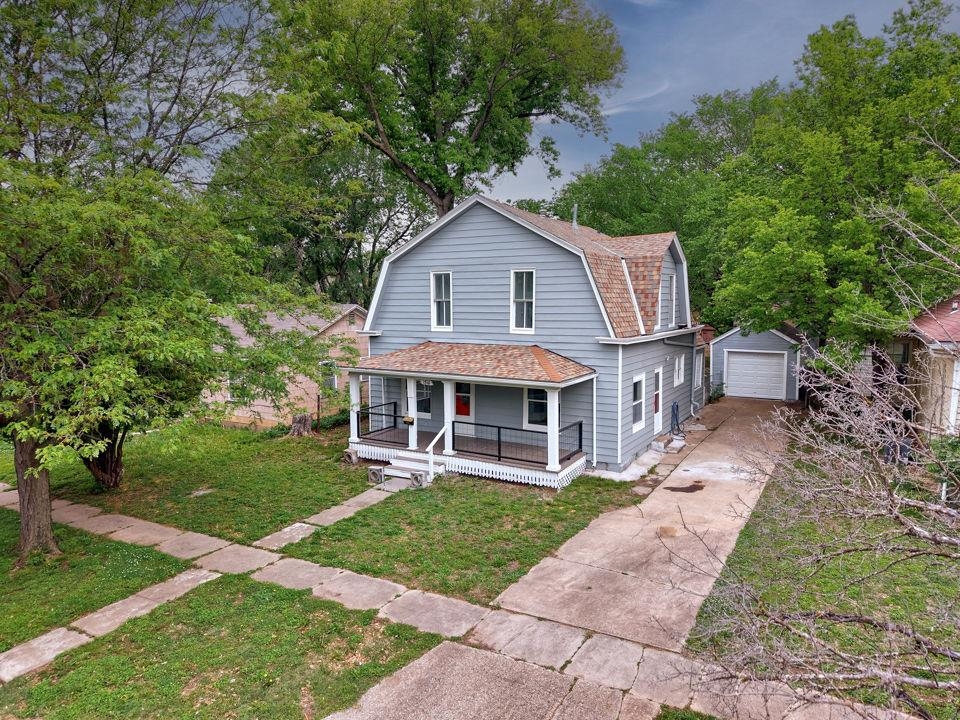 1516 E 11th Avenue Winfield KS 67156