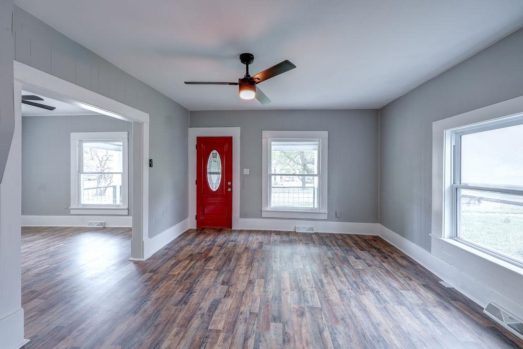 1516 E 11th Avenue Winfield KS 67156