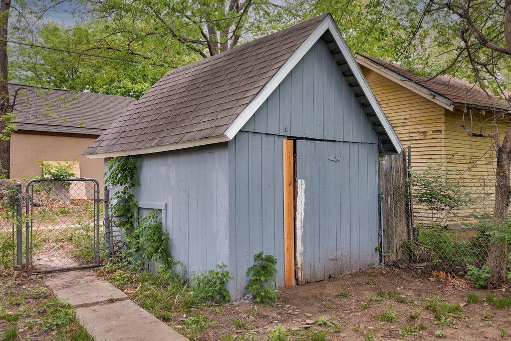1516 E 11th Avenue Winfield KS 67156