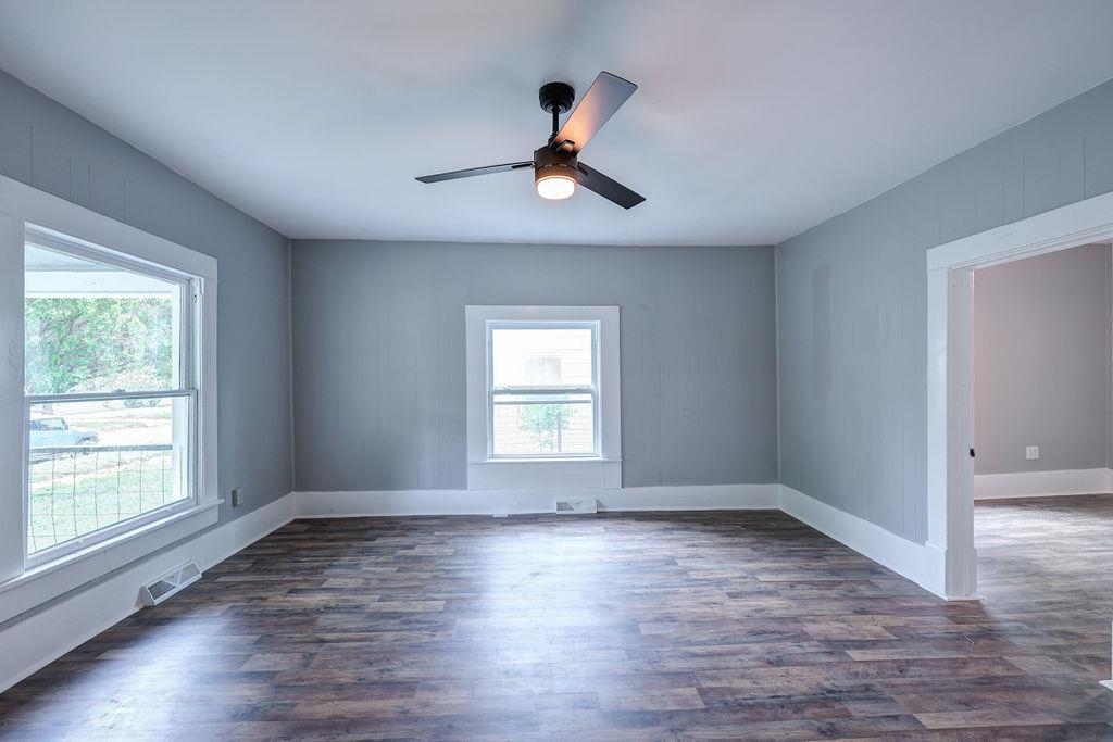 1516 E 11th Avenue Winfield KS 67156