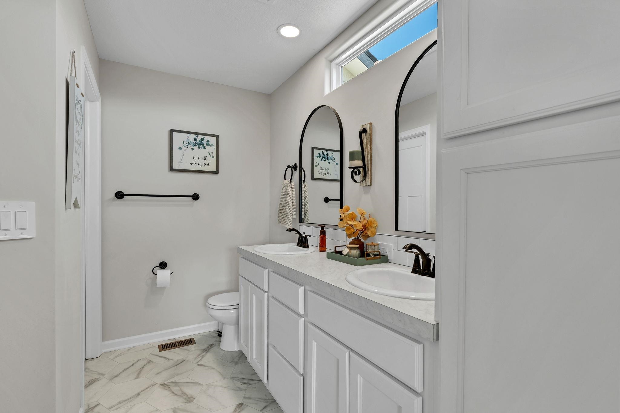 291 W Dusk Drive Rose Hill KS 67133