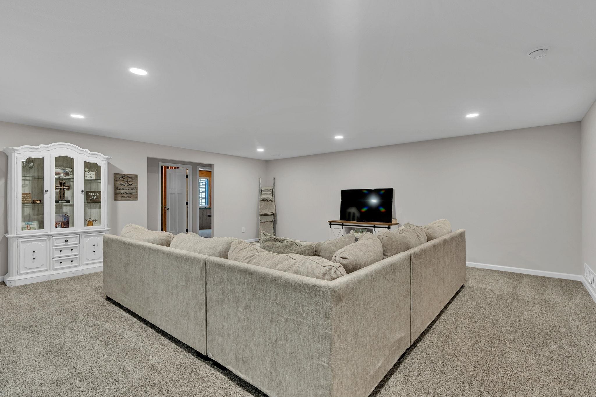291 W Dusk Drive Rose Hill KS 67133