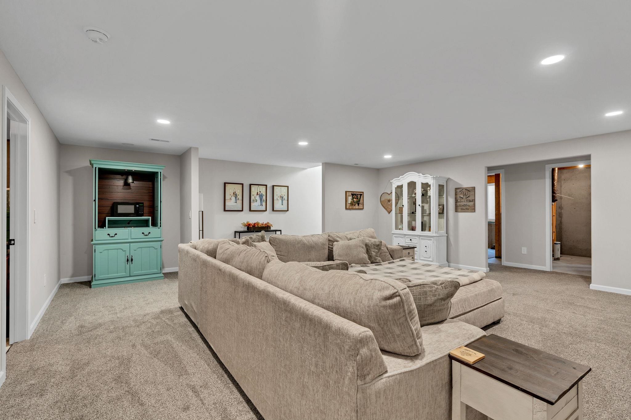291 W Dusk Drive Rose Hill KS 67133