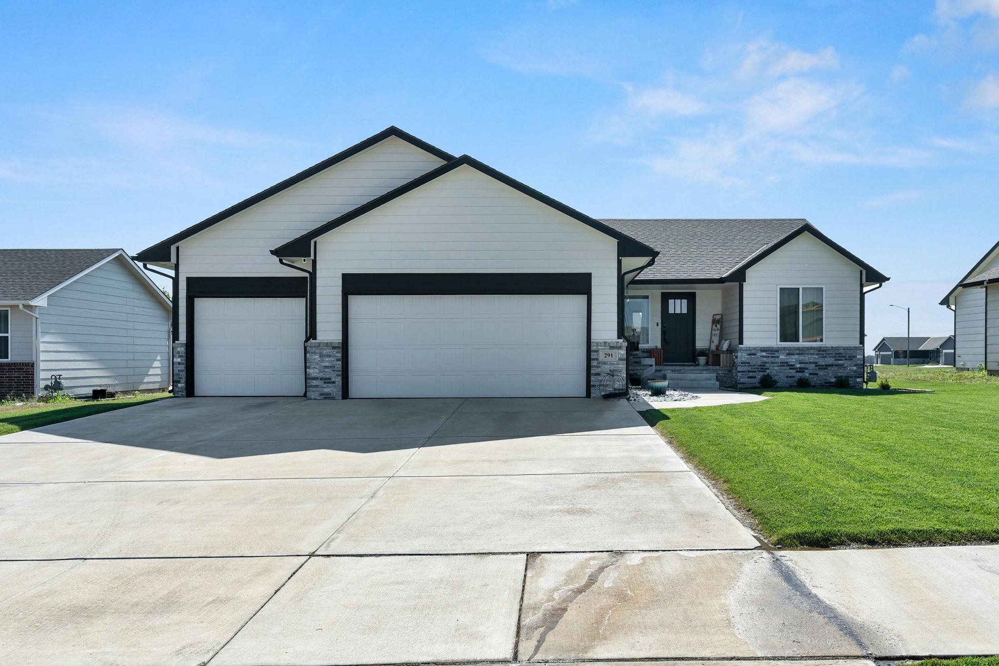 291 W Dusk Drive Rose Hill KS 67133