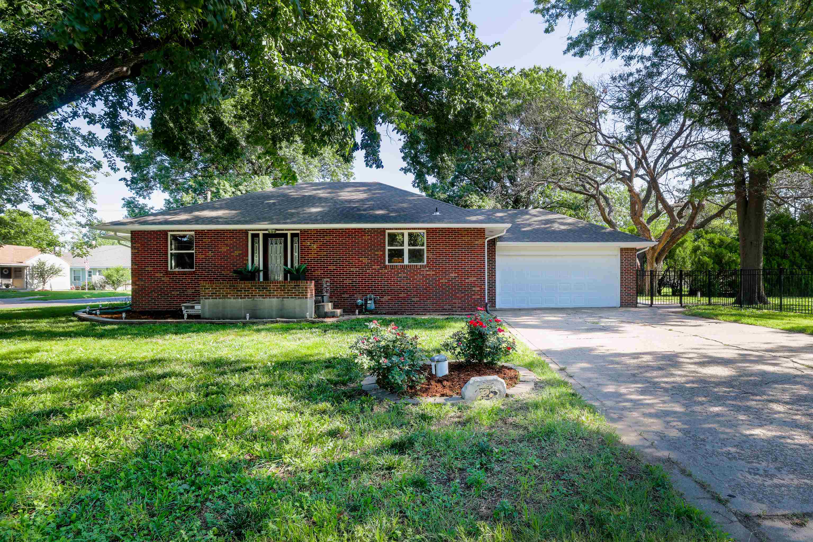 320 S 3rd Street Colwich KS 67030