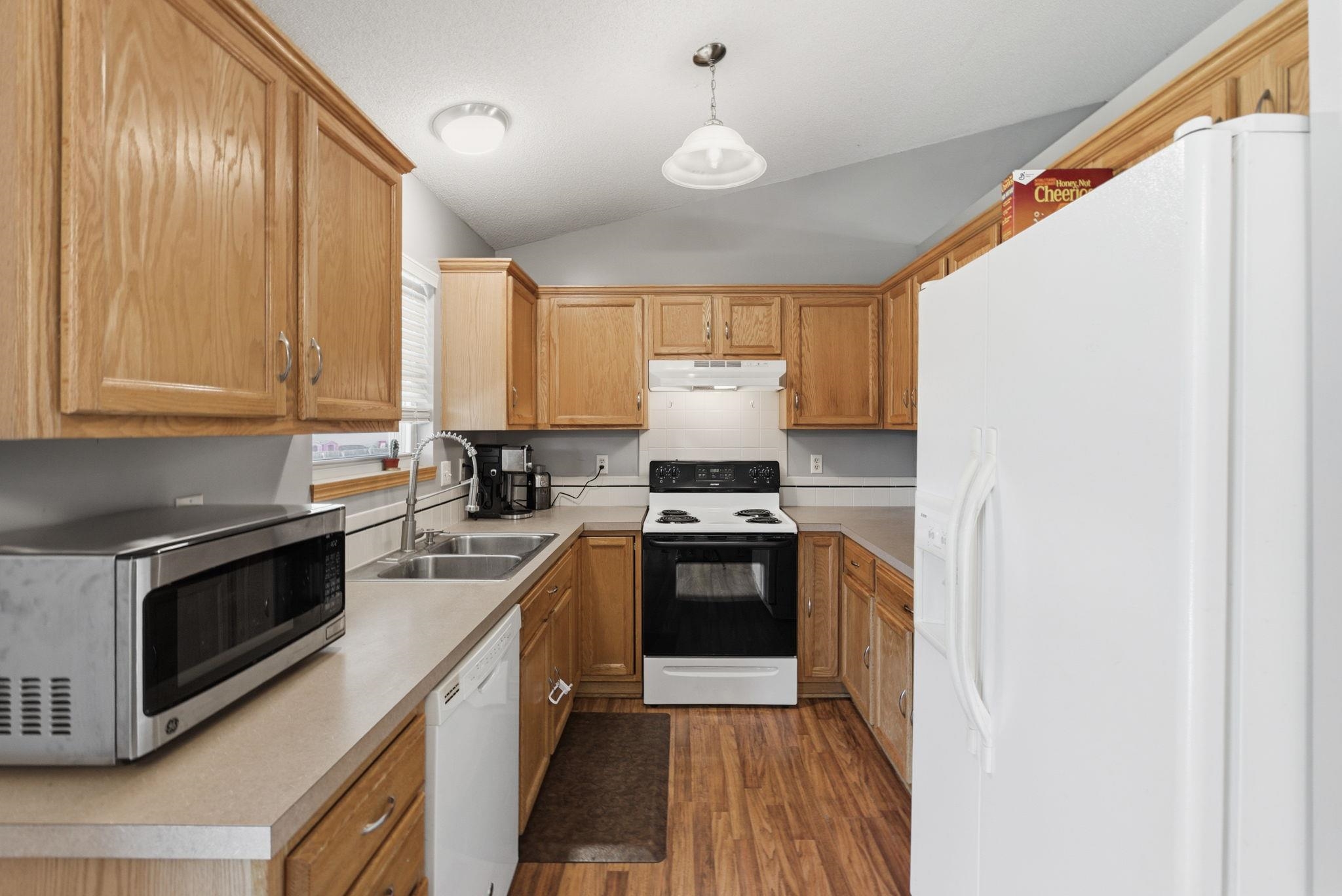 941 E Forest Court Haysville KS 67060