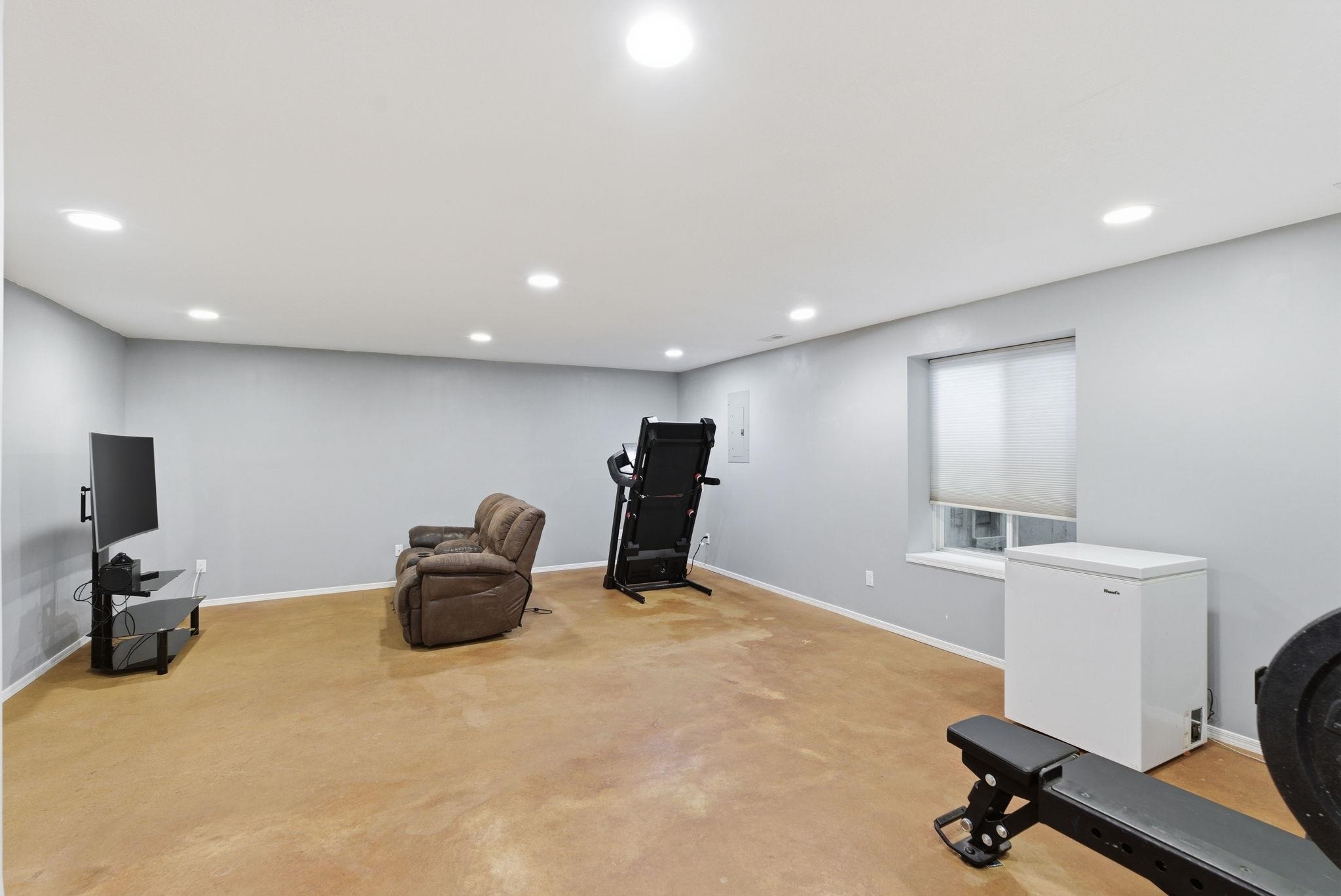 941 E Forest Court Haysville KS 67060