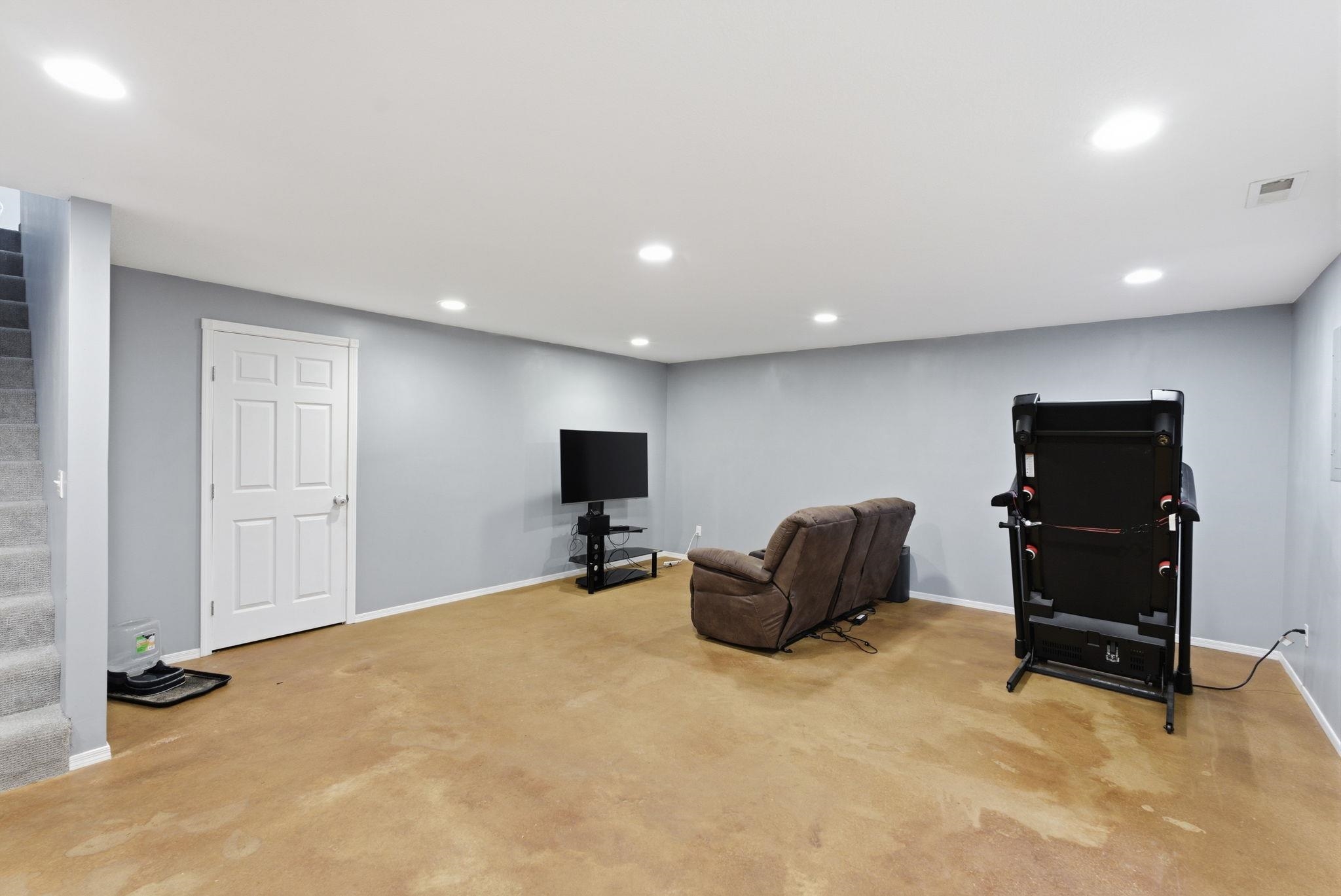 941 E Forest Court Haysville KS 67060