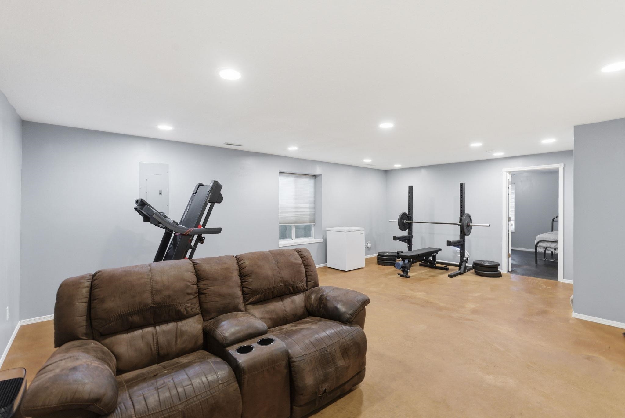 941 E Forest Court Haysville KS 67060