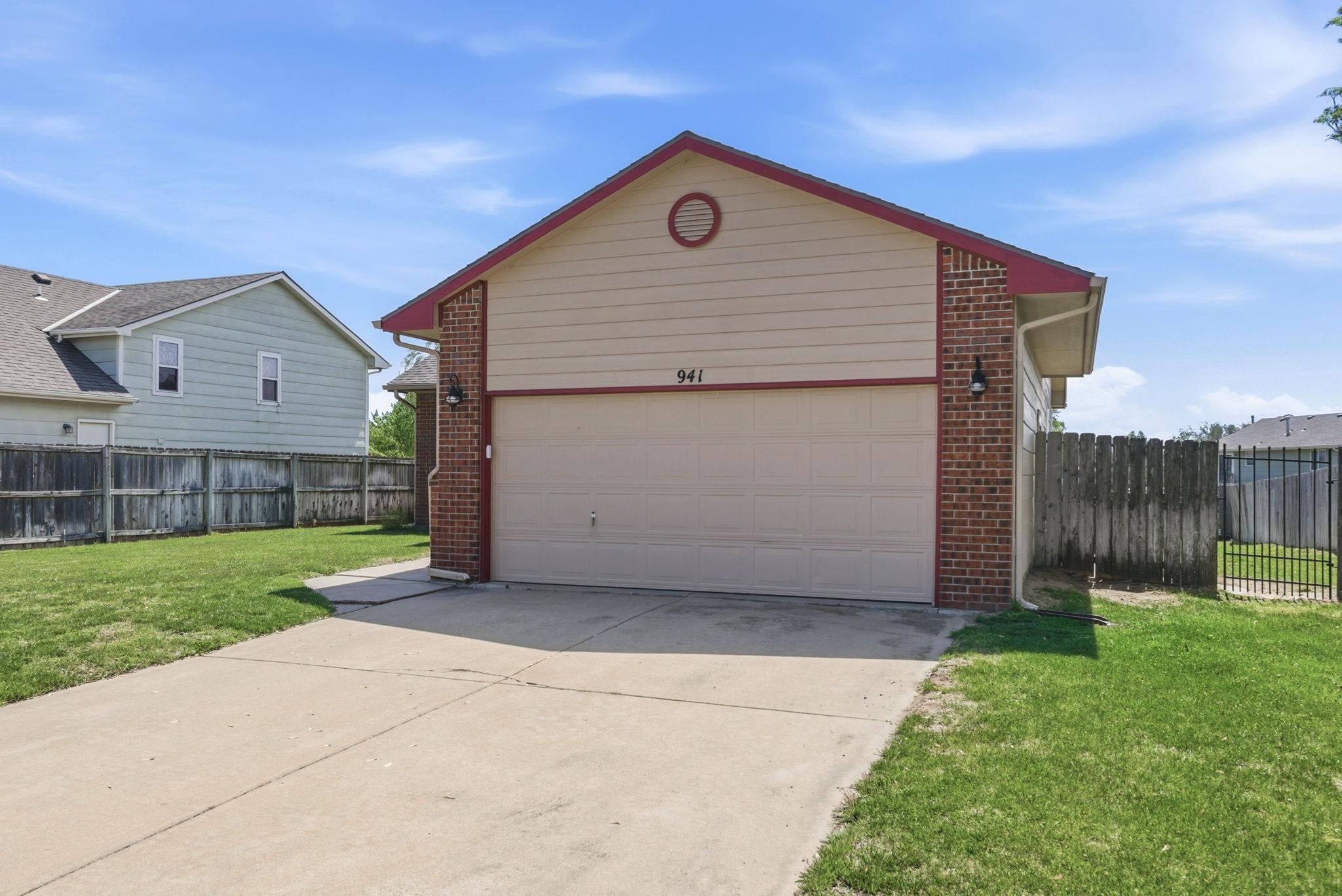 941 E Forest Court Haysville KS 67060