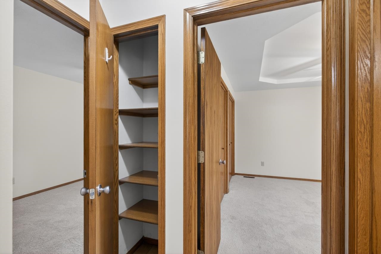 2537 E Fairchild Street Park City KS 67219