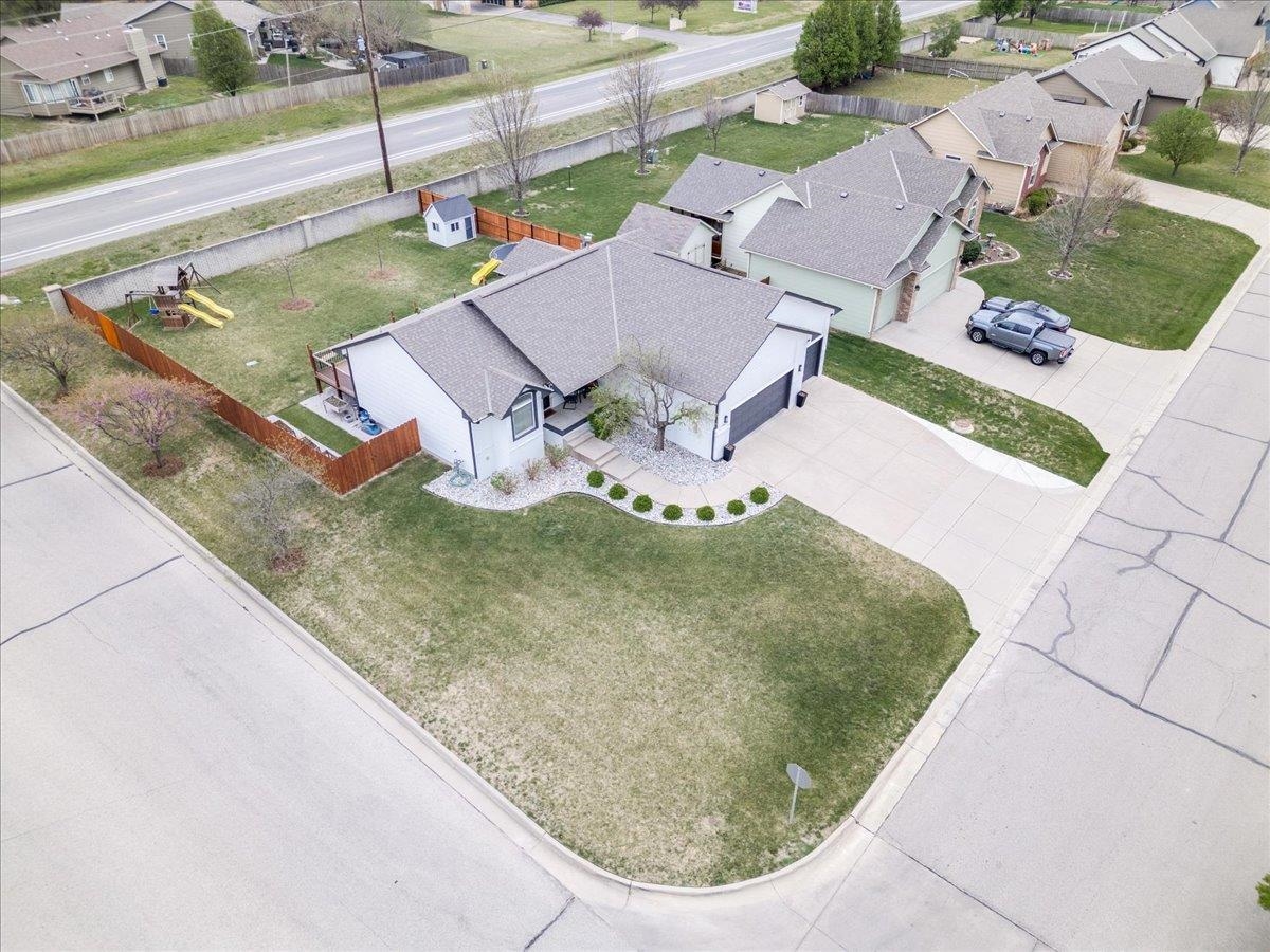 4242 N Dellrose Street Wichita KS 67220