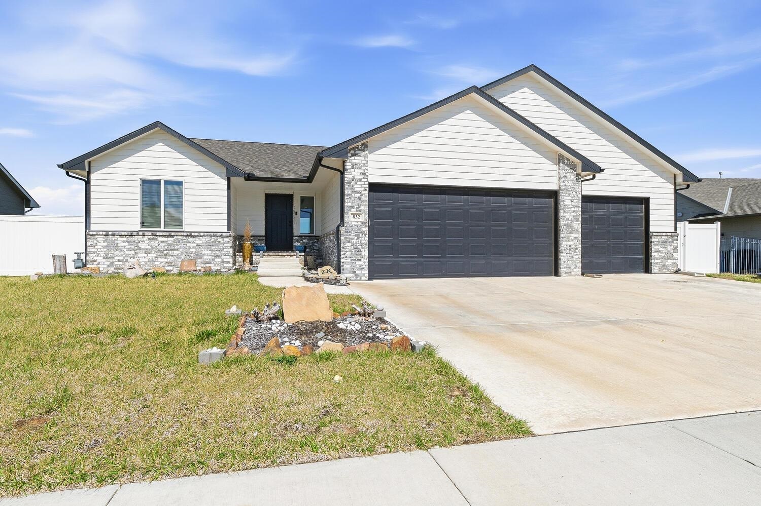 832 E Sunset Street Goddard KS 67052