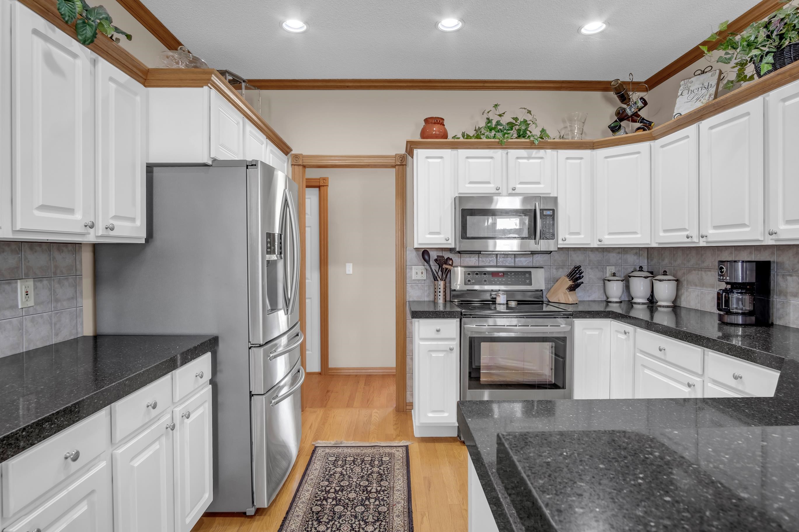 403 Witmarsum West North Newton KS 67117