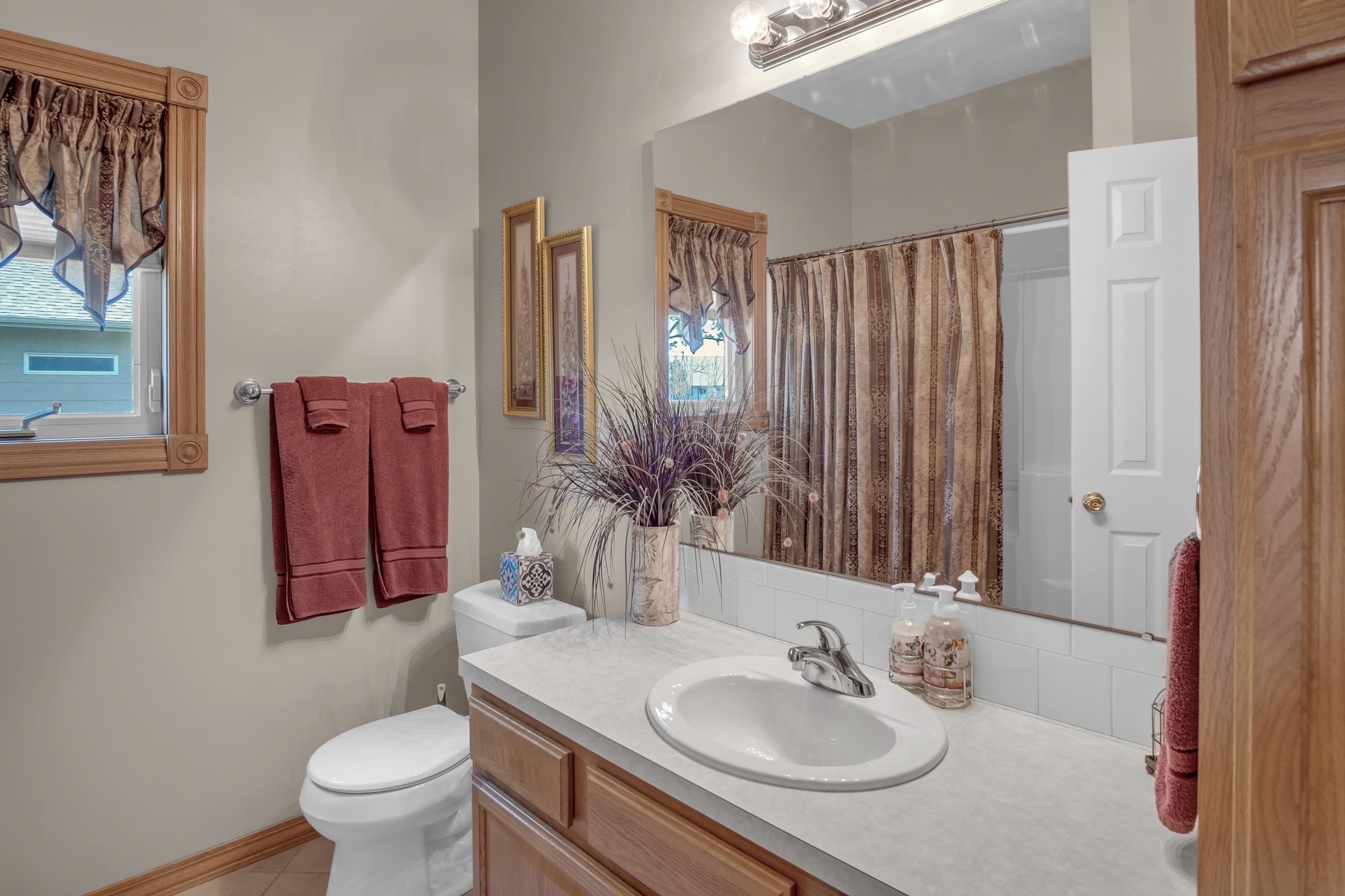 403 Witmarsum West North Newton KS 67117