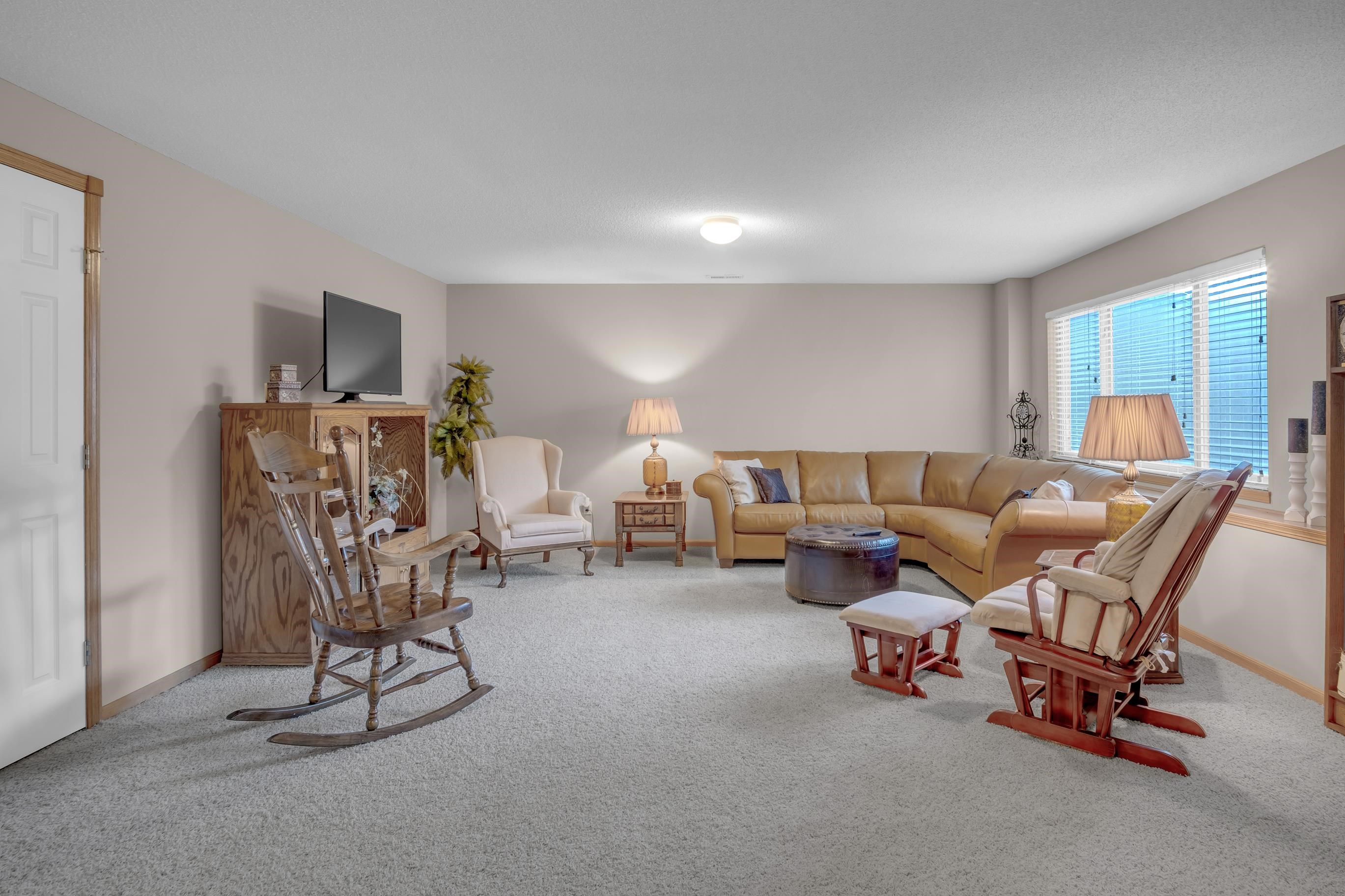 403 Witmarsum West North Newton KS 67117