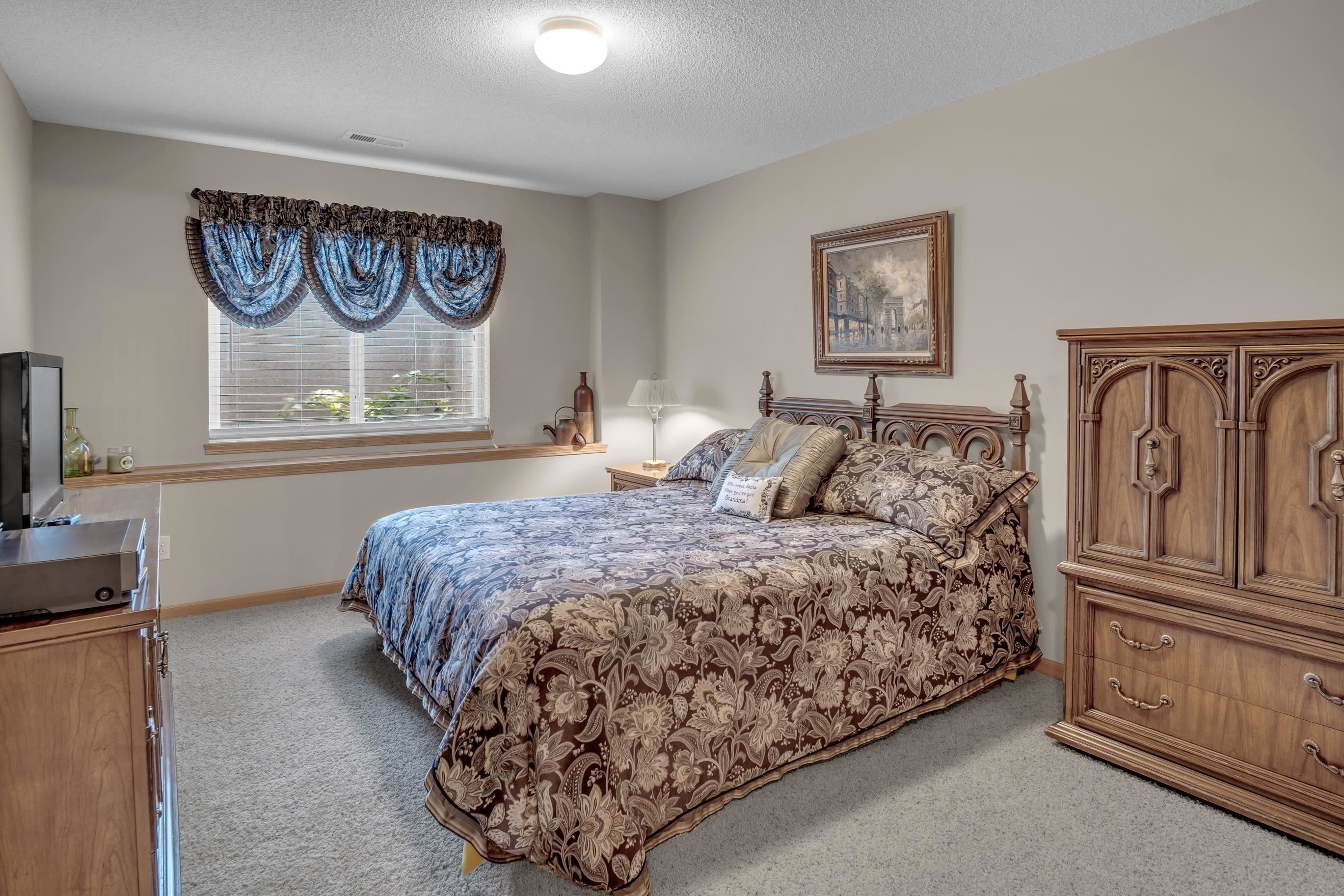 403 Witmarsum West North Newton KS 67117