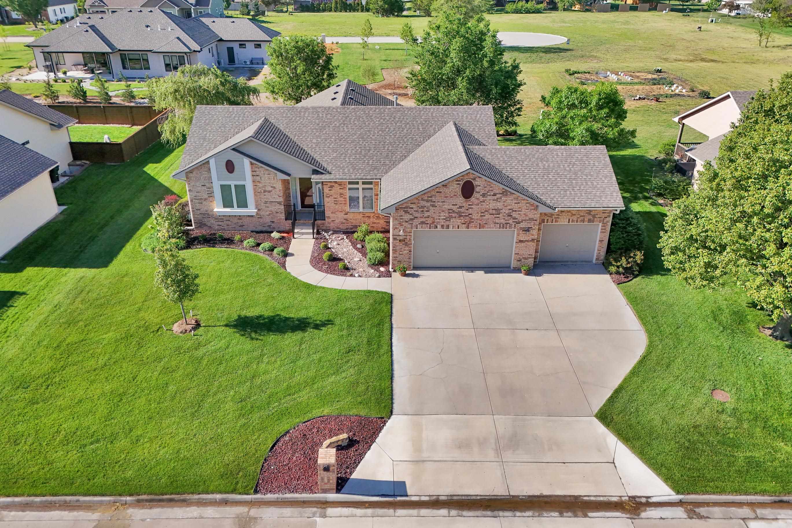 403 Witmarsum West North Newton KS 67117