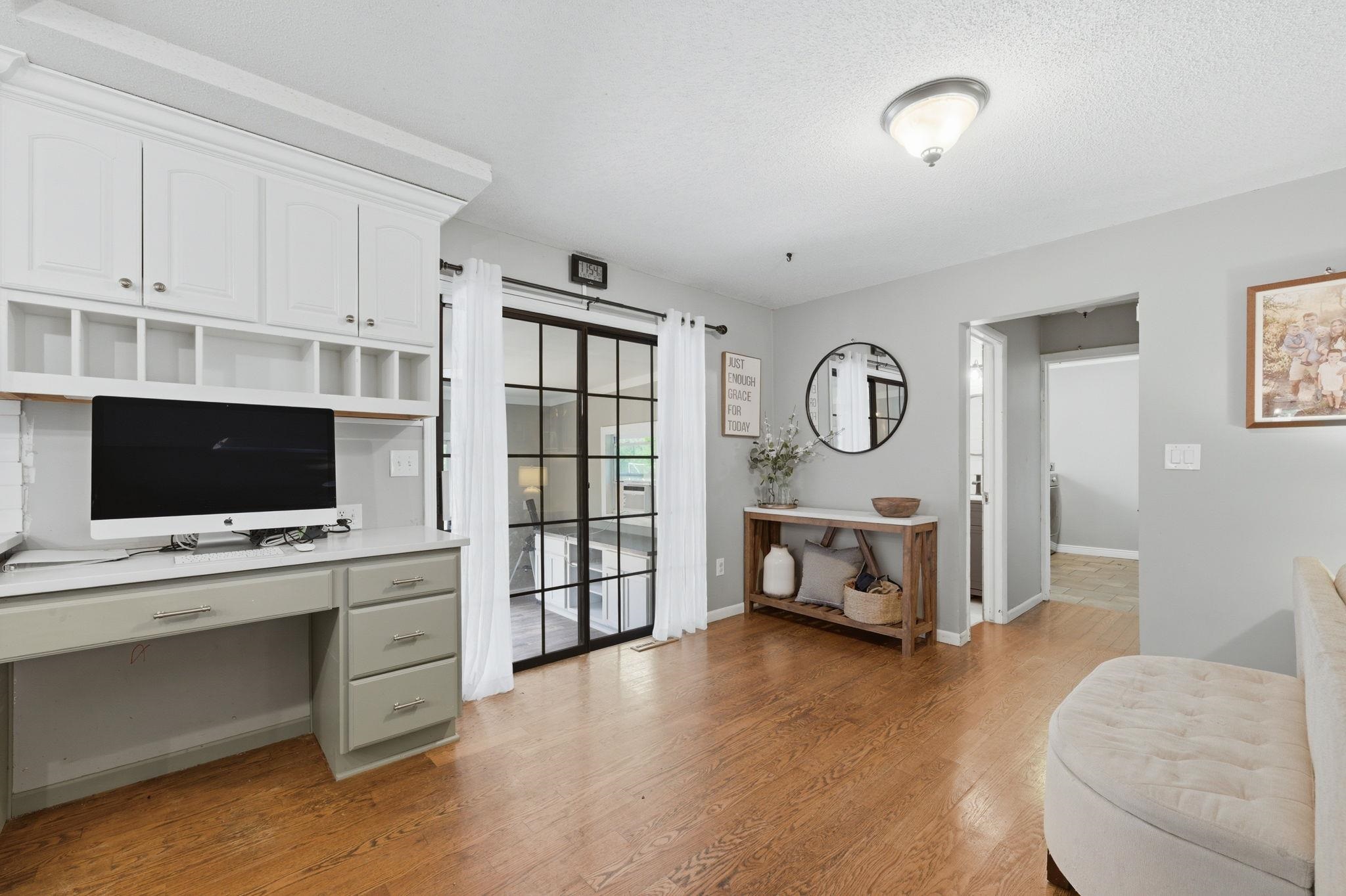 4645 N Hillcrest Avenue Bel Aire KS 67220