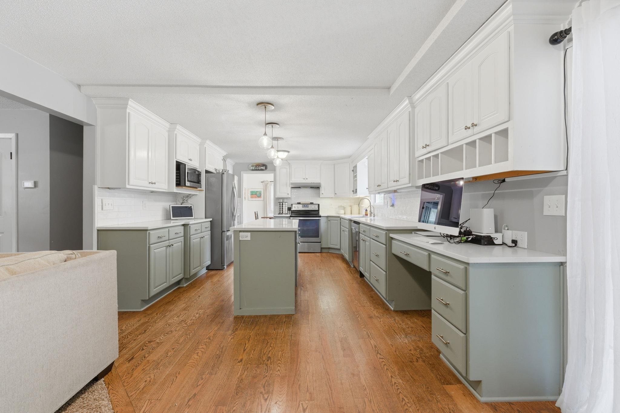 4645 N Hillcrest Avenue Bel Aire KS 67220
