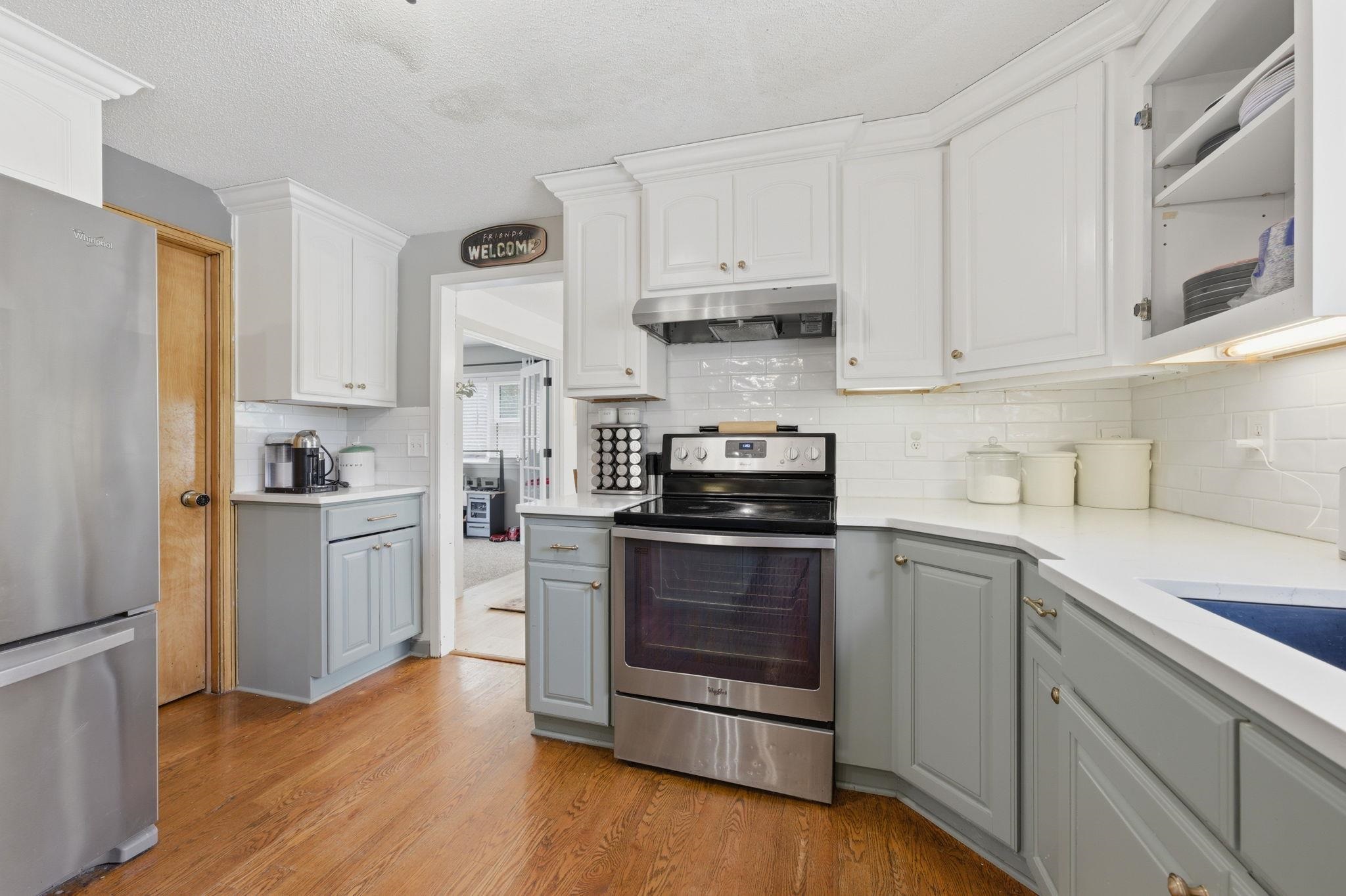 4645 N Hillcrest Avenue Bel Aire KS 67220