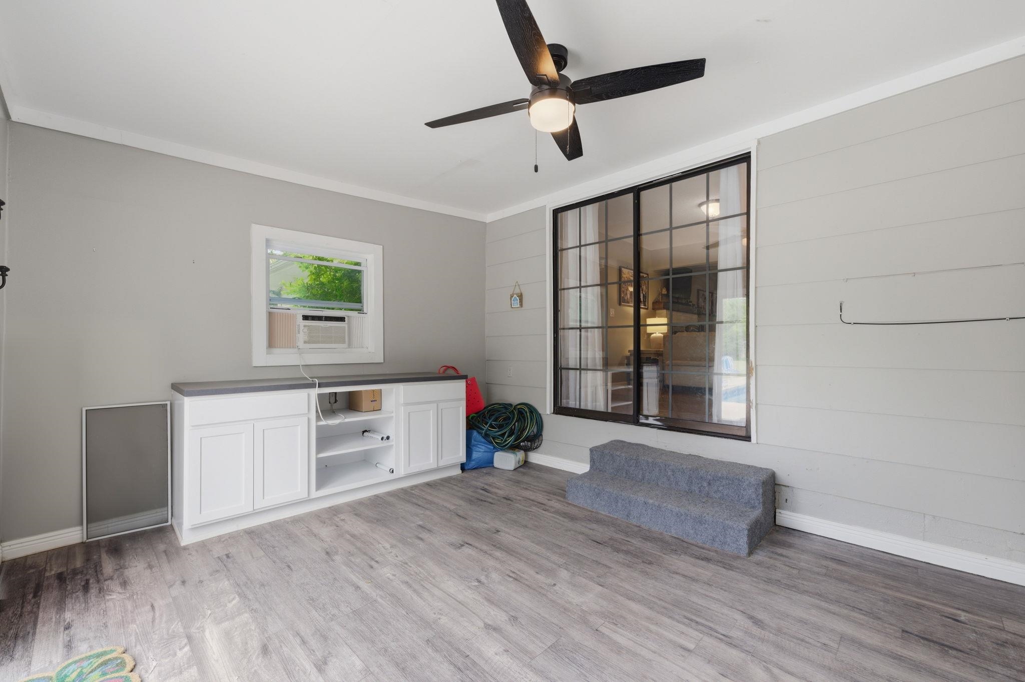 4645 N Hillcrest Avenue Bel Aire KS 67220