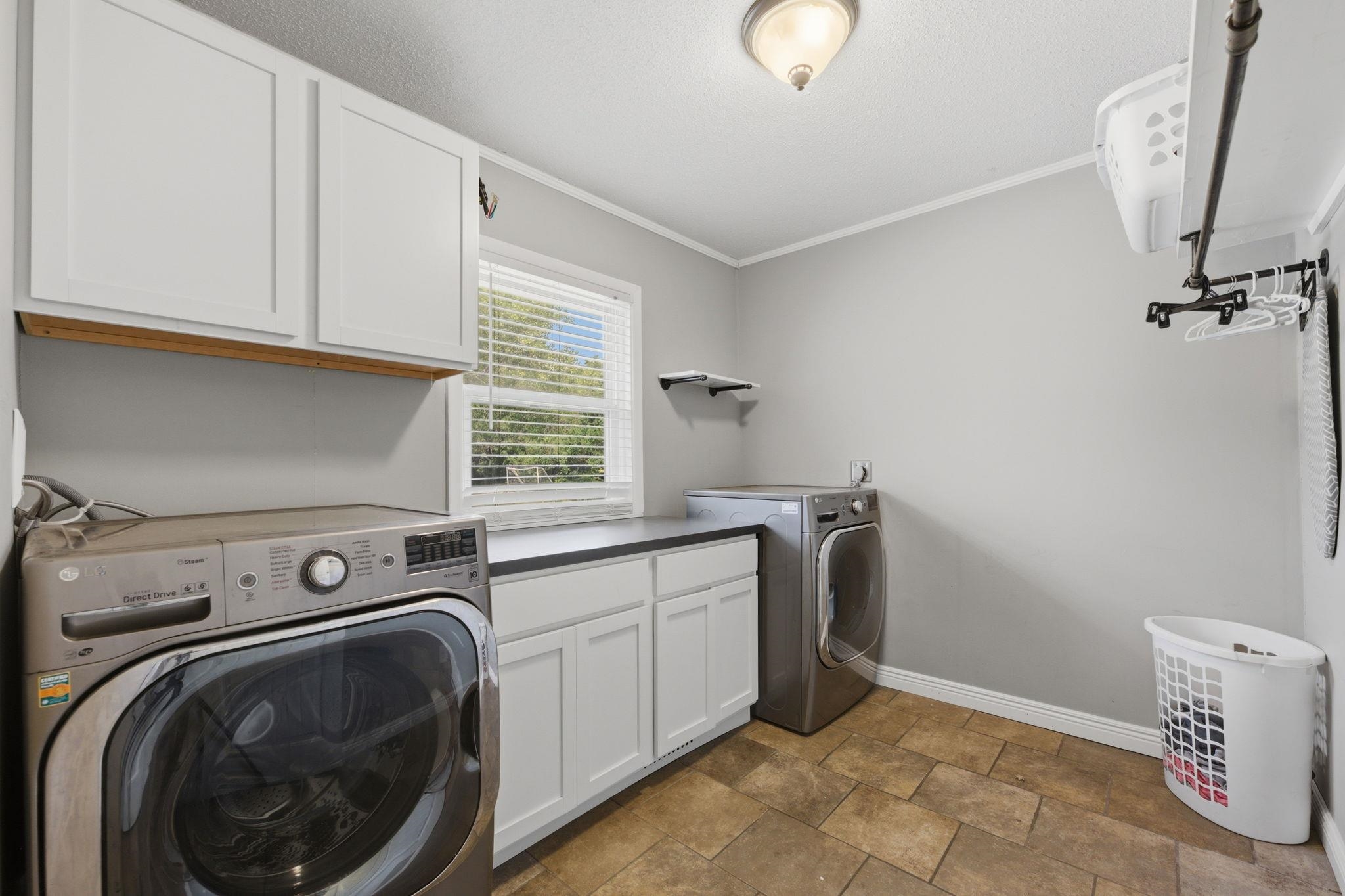 4645 N Hillcrest Avenue Bel Aire KS 67220