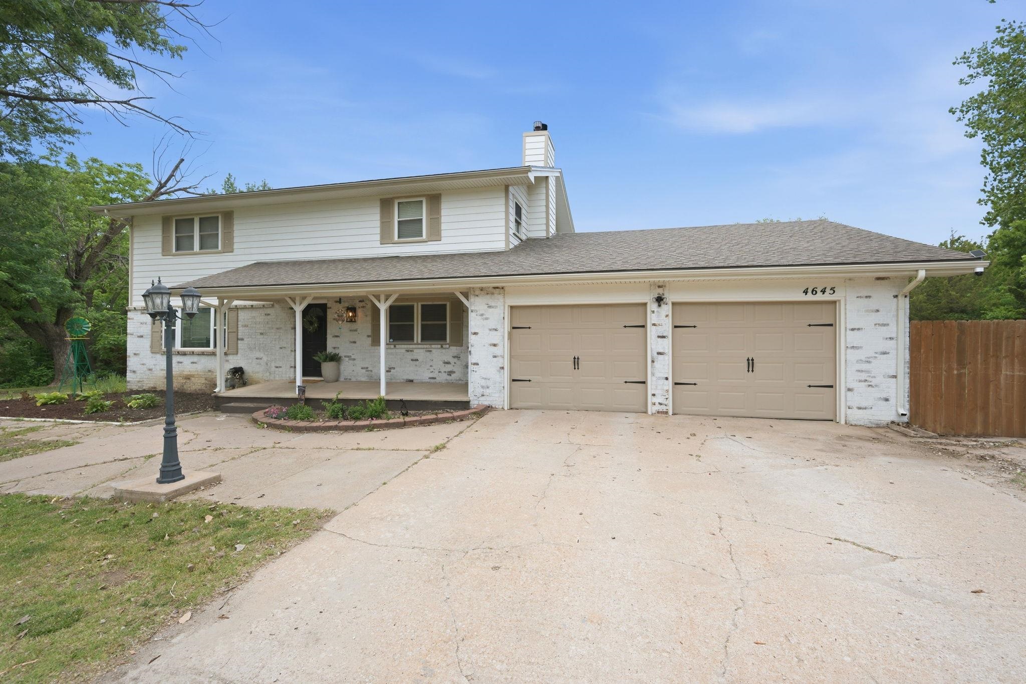 4645 N Hillcrest Avenue Bel Aire KS 67220