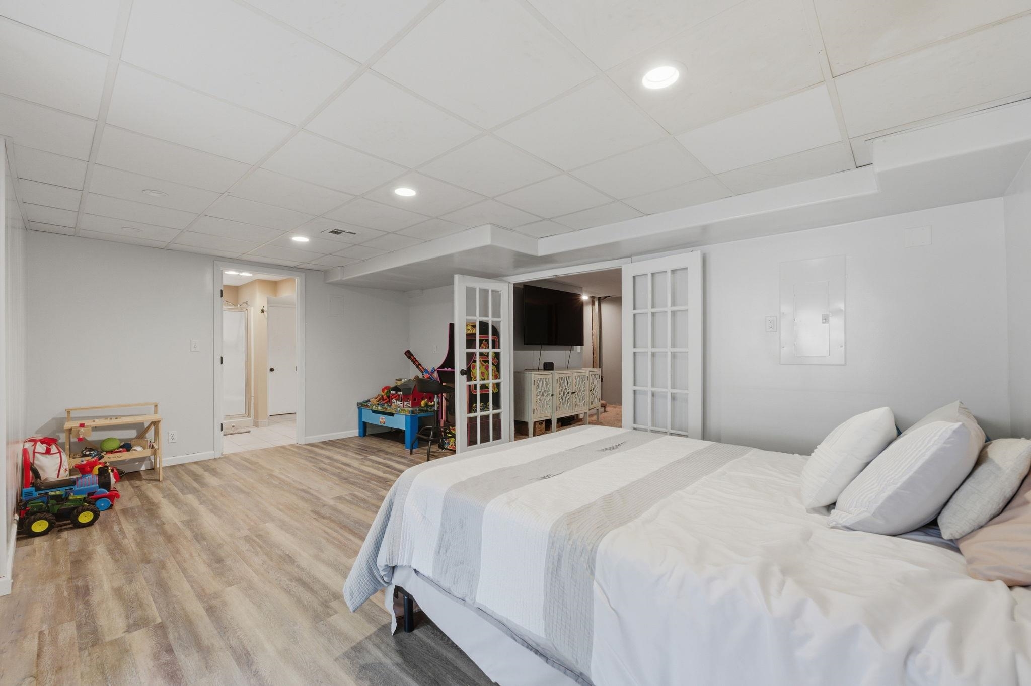 4645 N Hillcrest Avenue Bel Aire KS 67220
