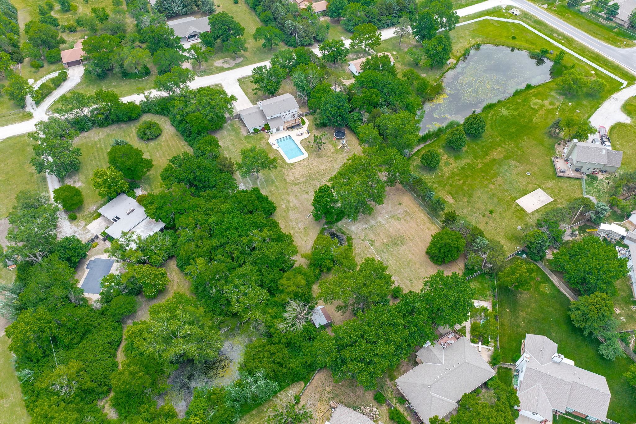 4645 N Hillcrest Avenue Bel Aire KS 67220