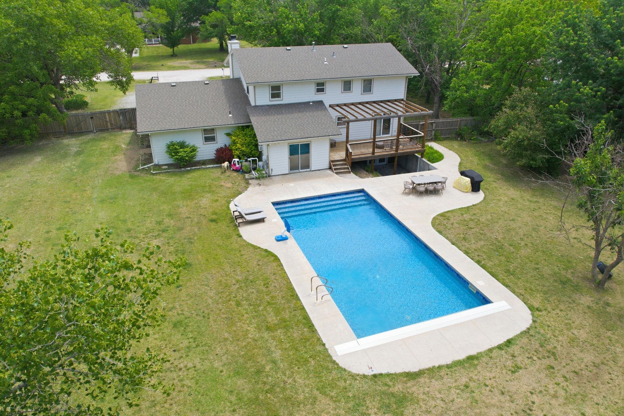 4645 N Hillcrest Avenue Bel Aire KS 67220