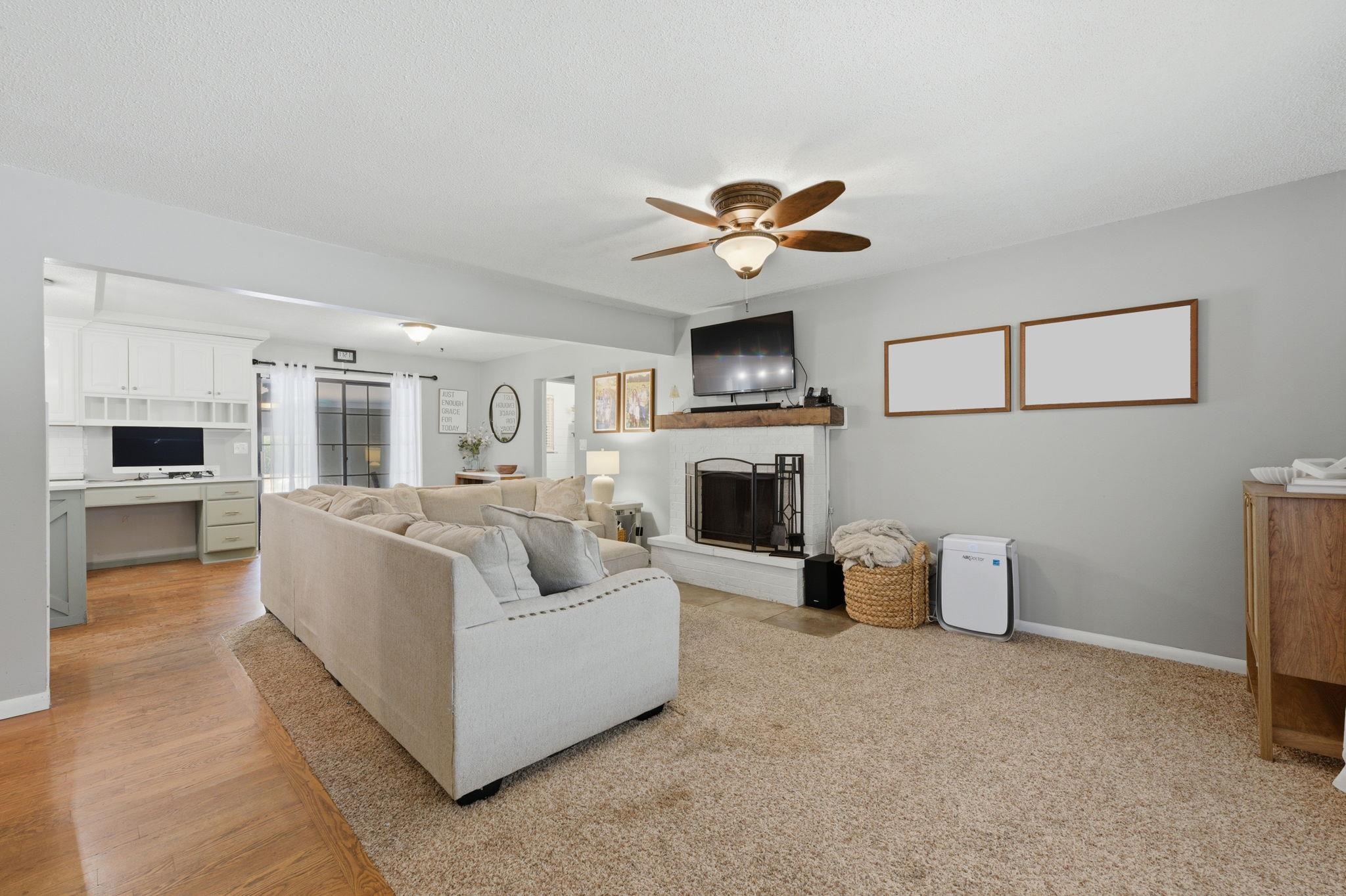4645 N Hillcrest Avenue Bel Aire KS 67220