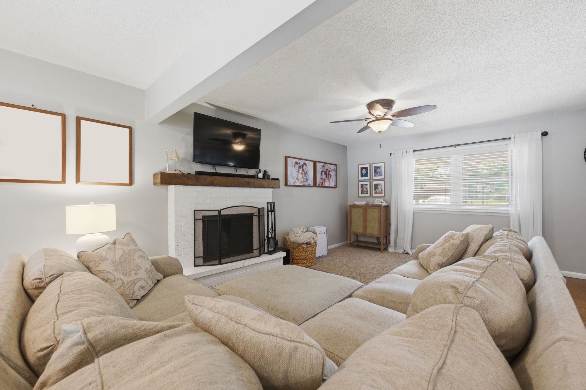 4645 N Hillcrest Avenue Bel Aire KS 67220