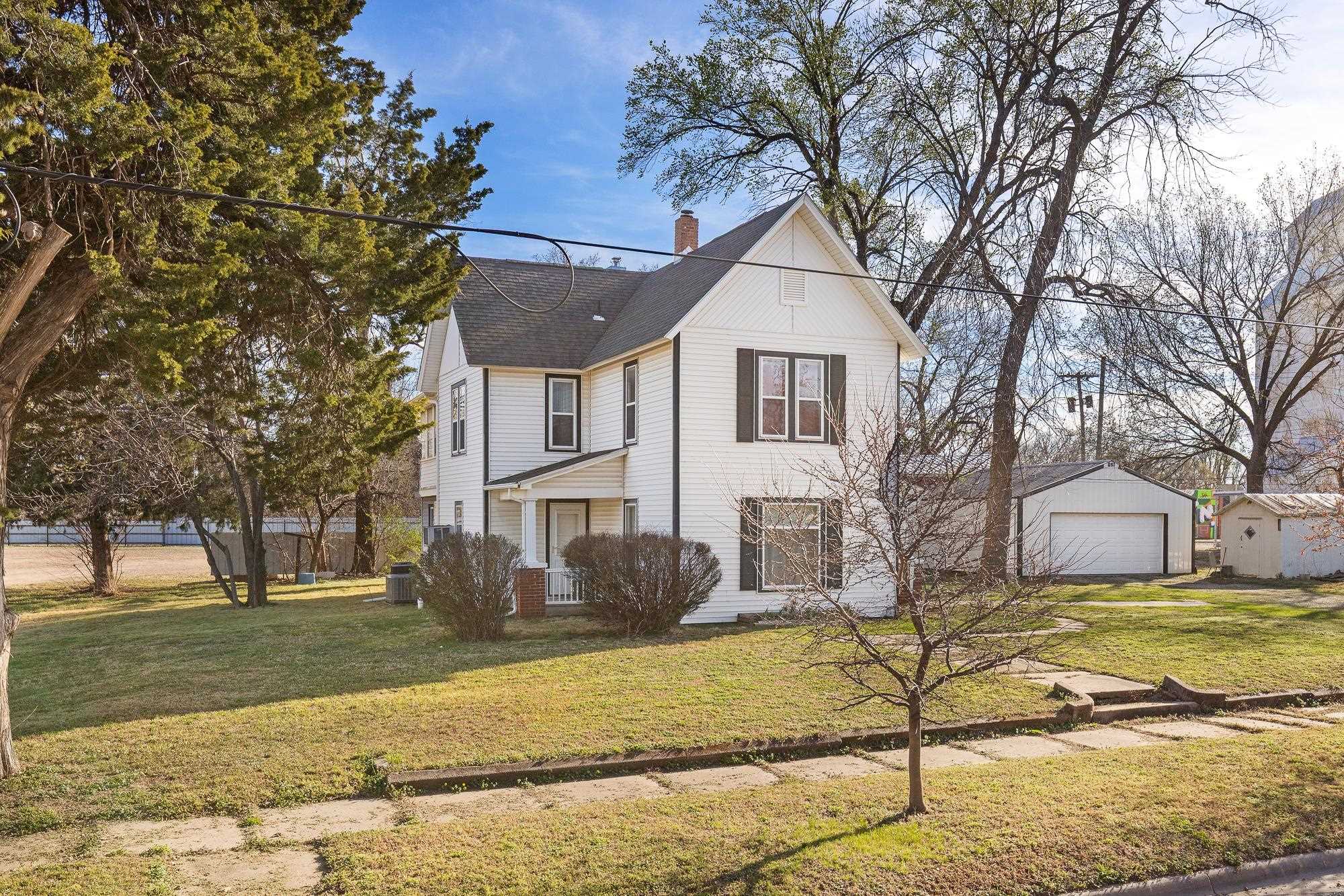 109 E 2nd Street Haven KS 67543