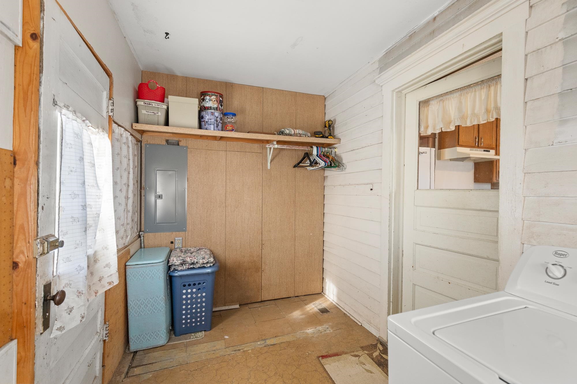 109 E 2nd Street Haven KS 67543